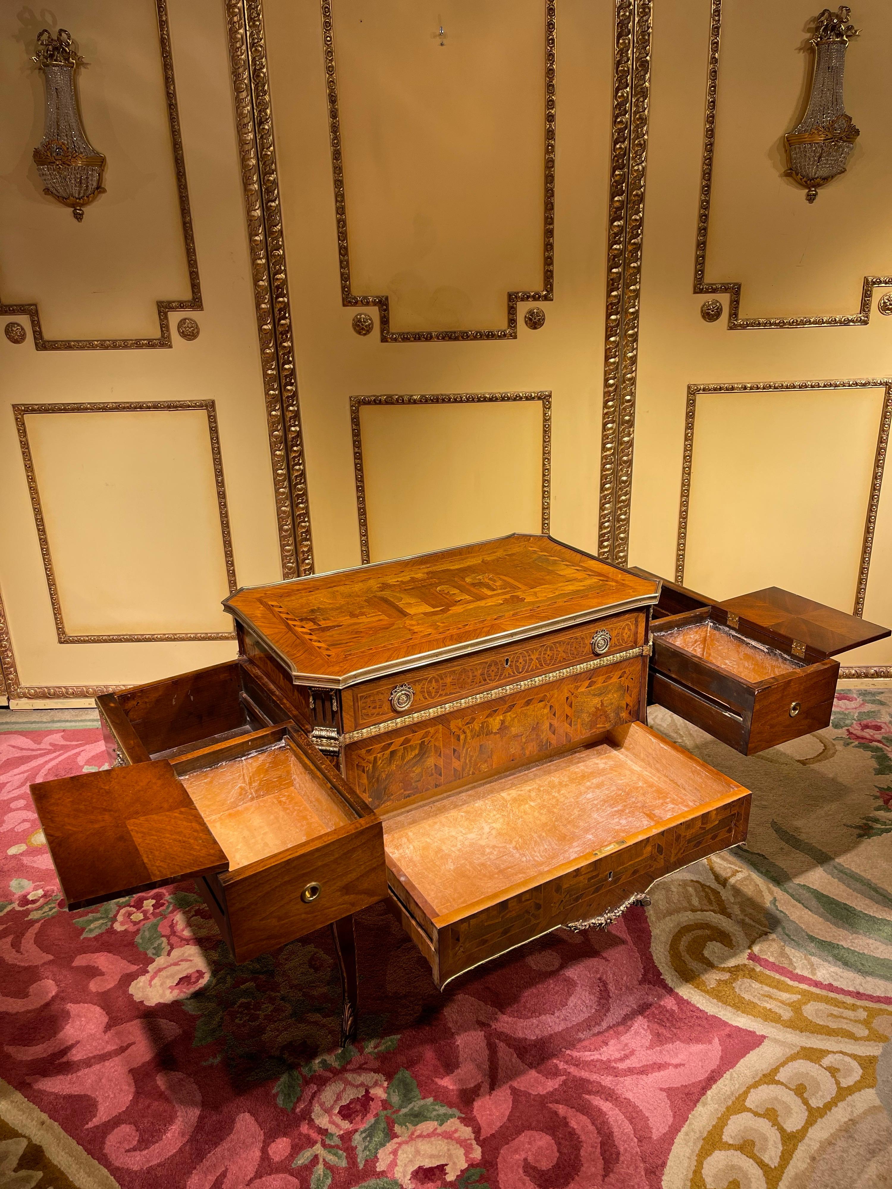 Commode/Table de style Louis XV du 20ème siècle, meuble transformable en vente 1