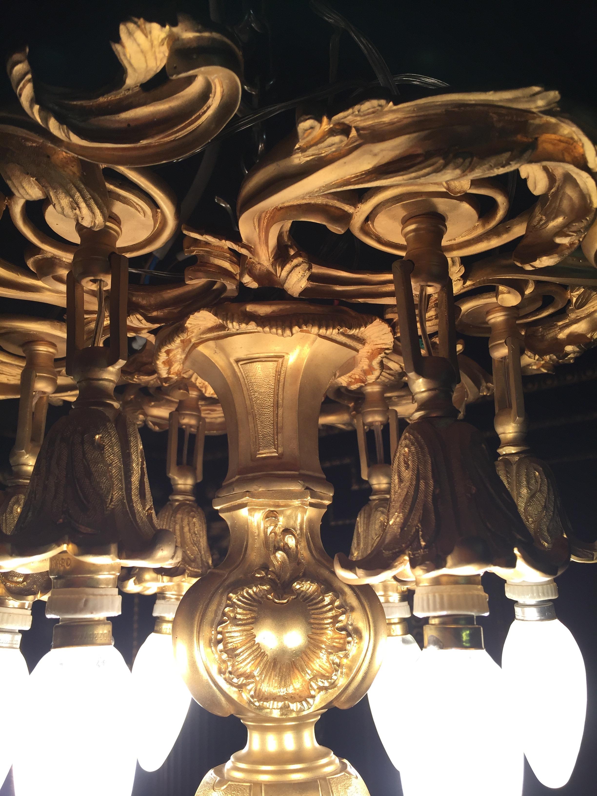 20th Century Louis XV-Style French Chandelier 6