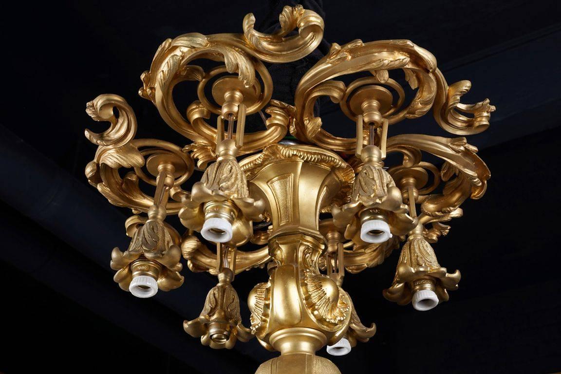 Doré Lustre français du 20e siècle de style Louis XV en vente