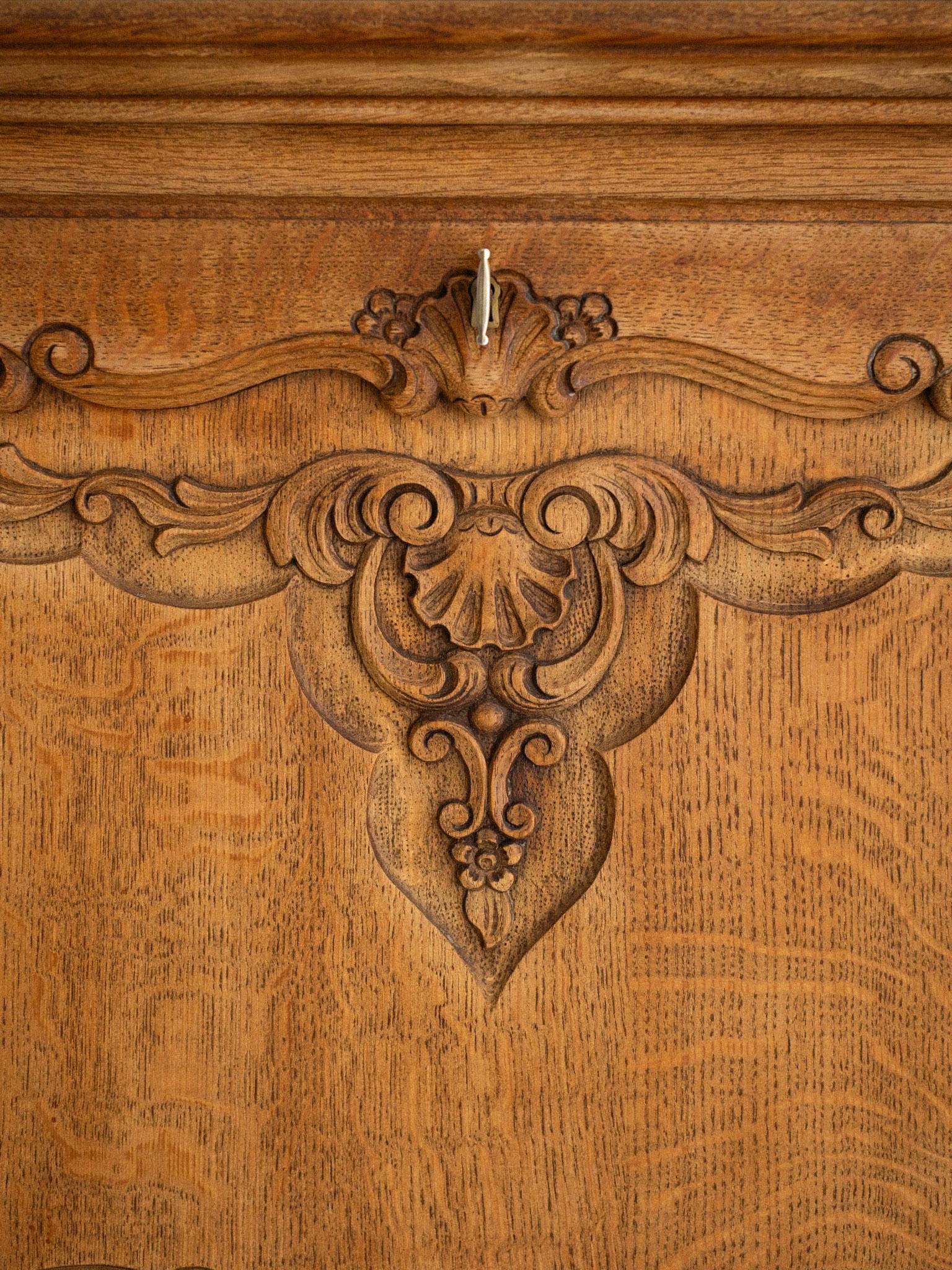 Mueble bar francés estilo Luis XV del siglo XX en venta 4