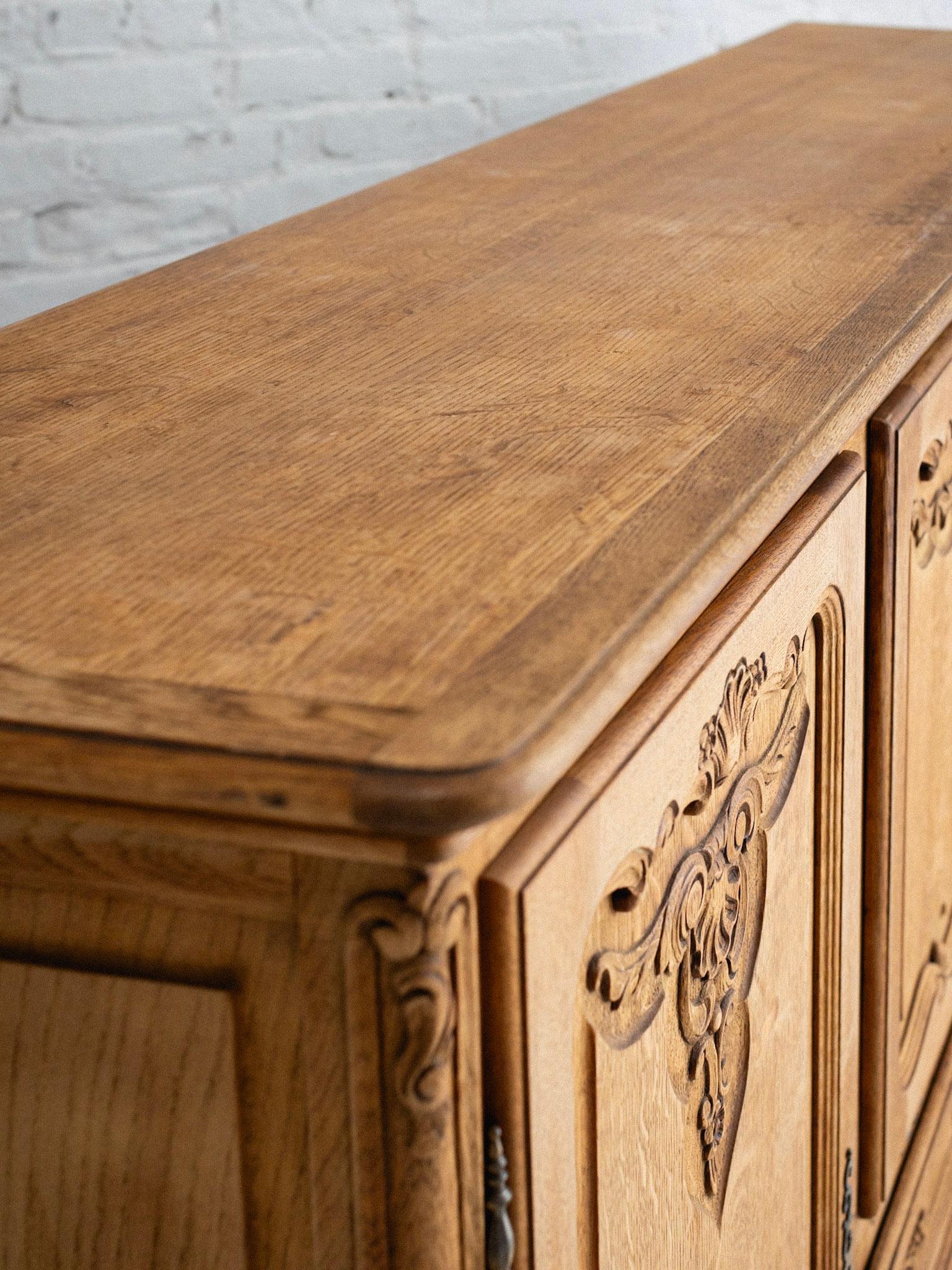 Mueble bar francés estilo Luis XV del siglo XX en venta 2