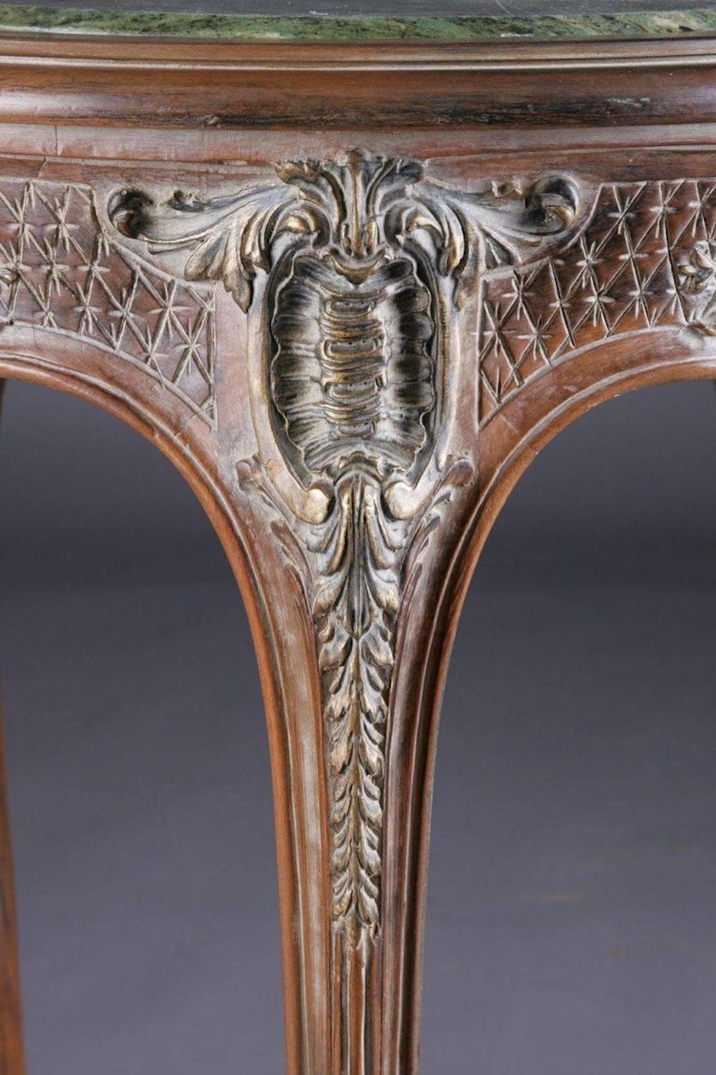 20ième siècle Table d'appoint française de style Louis XV du 20ème siècle en vente