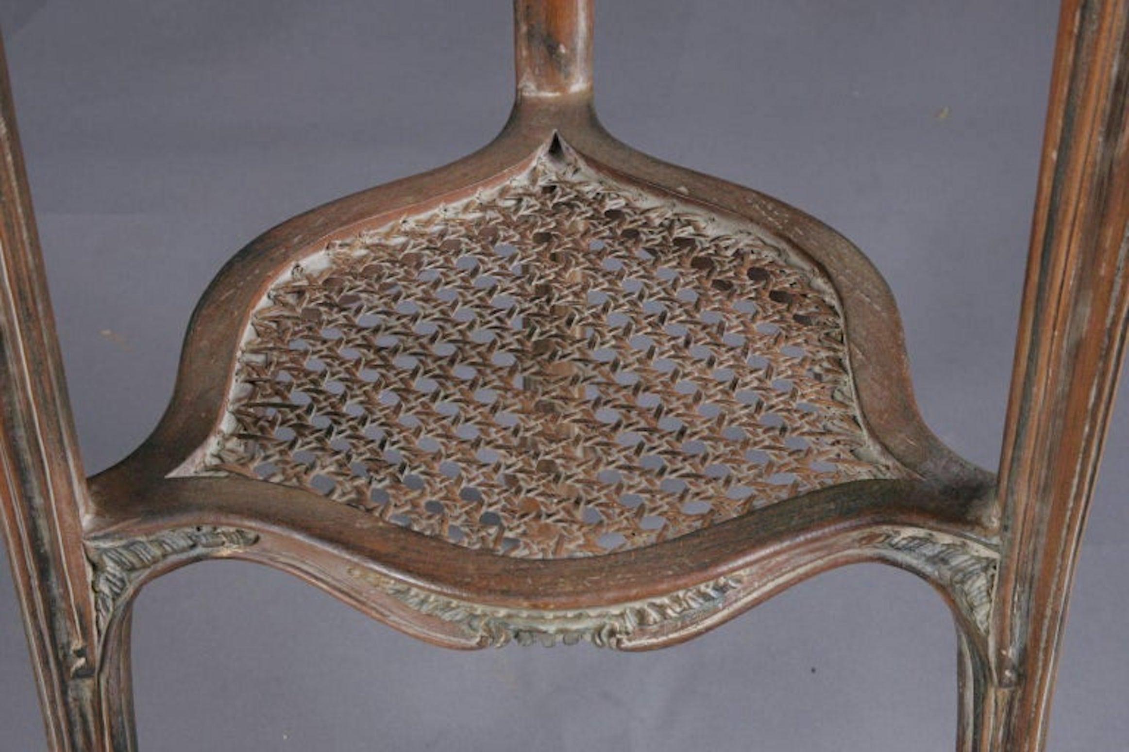Table d'appoint française de style Louis XV du 20ème siècle en vente 2