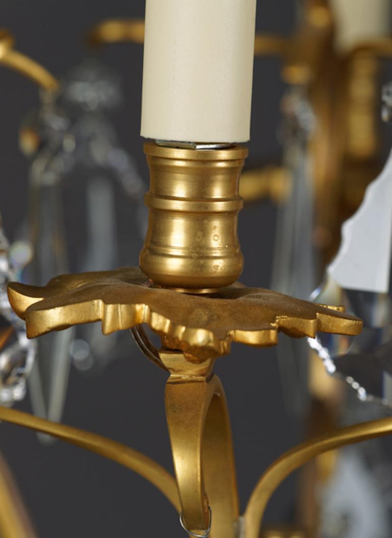 Lampe de table Girandole de style Louis XV du 20ème siècle en laiton avec cristaux en vente 13