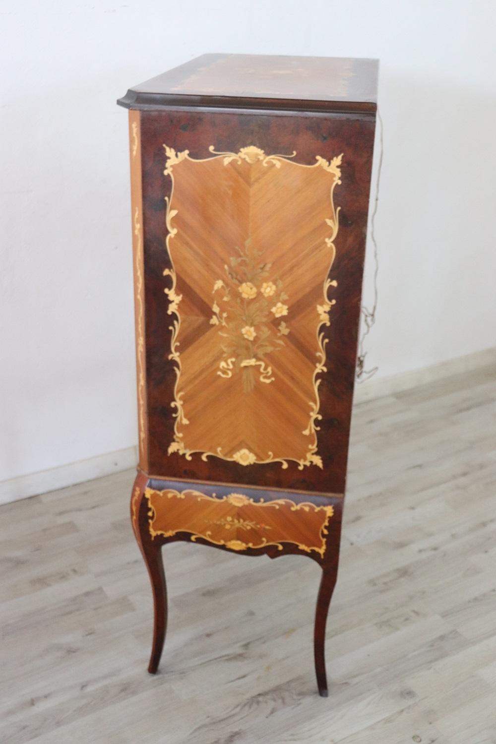 20th Century Louis XV Style Inlaid Wood Bar Cabinet In Excellent Condition In Casale Monferrato, IT