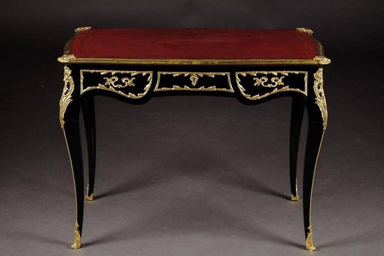 20. Jahrhundert Louis XV Stil Damen Bureau Plat oder Schreibtisch im Zustand „Gut“ im Angebot in Berlin, DE