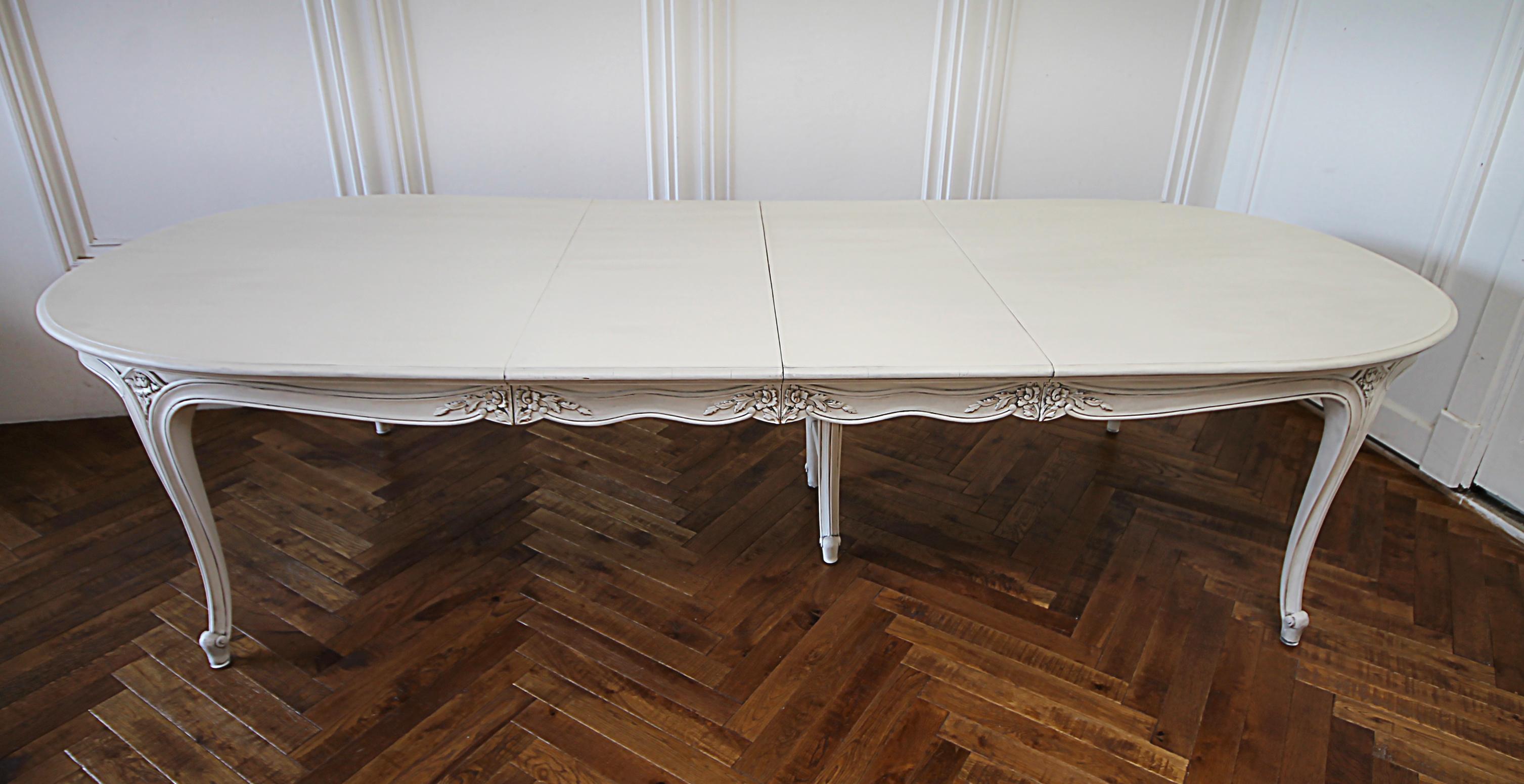 20th Century Louis XV Style Painted Dining Table with Leaves 2