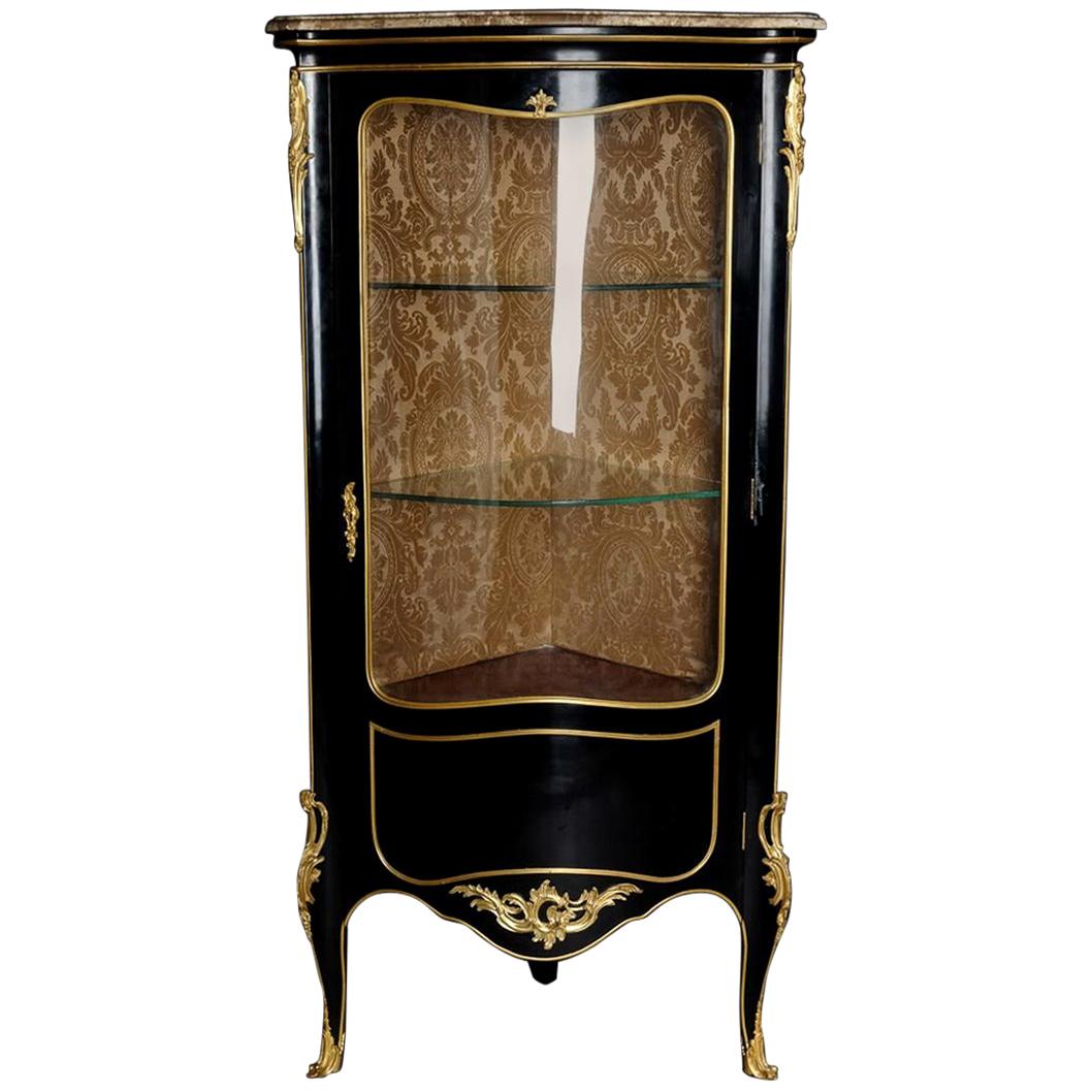 20th Century Louis XV Style Piano-Black Corner Vitrine For Sale