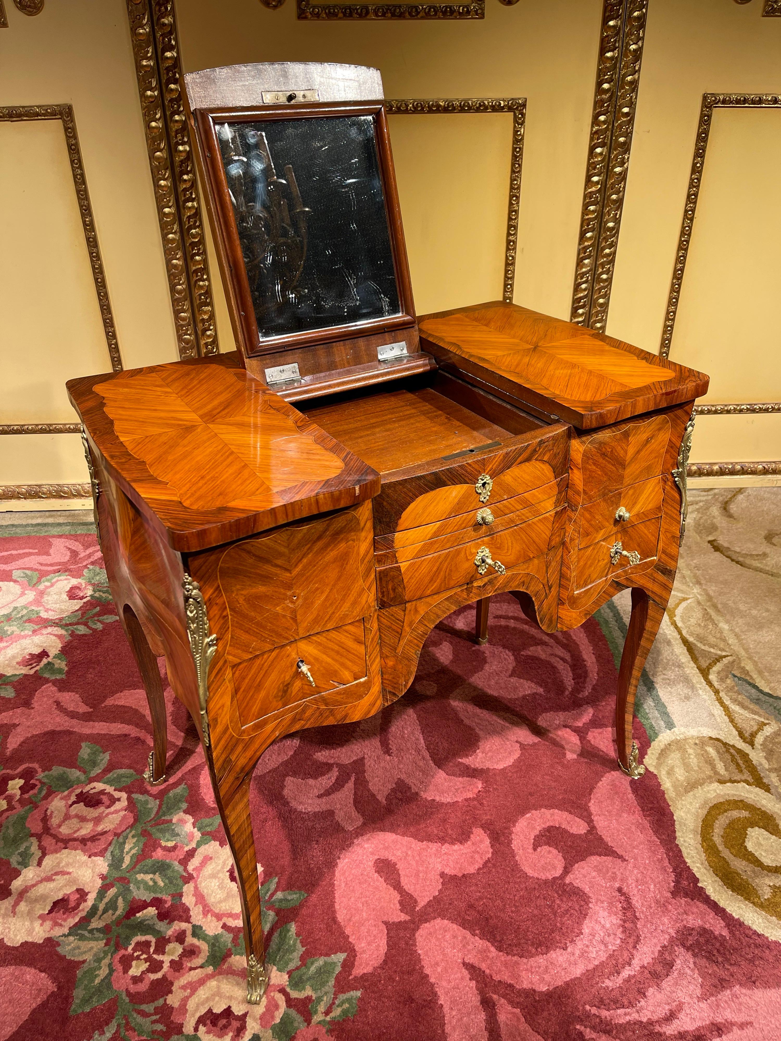 20th Century Louis XV Style Poudreuse / Desk, Paris Around 1900 For Sale 10