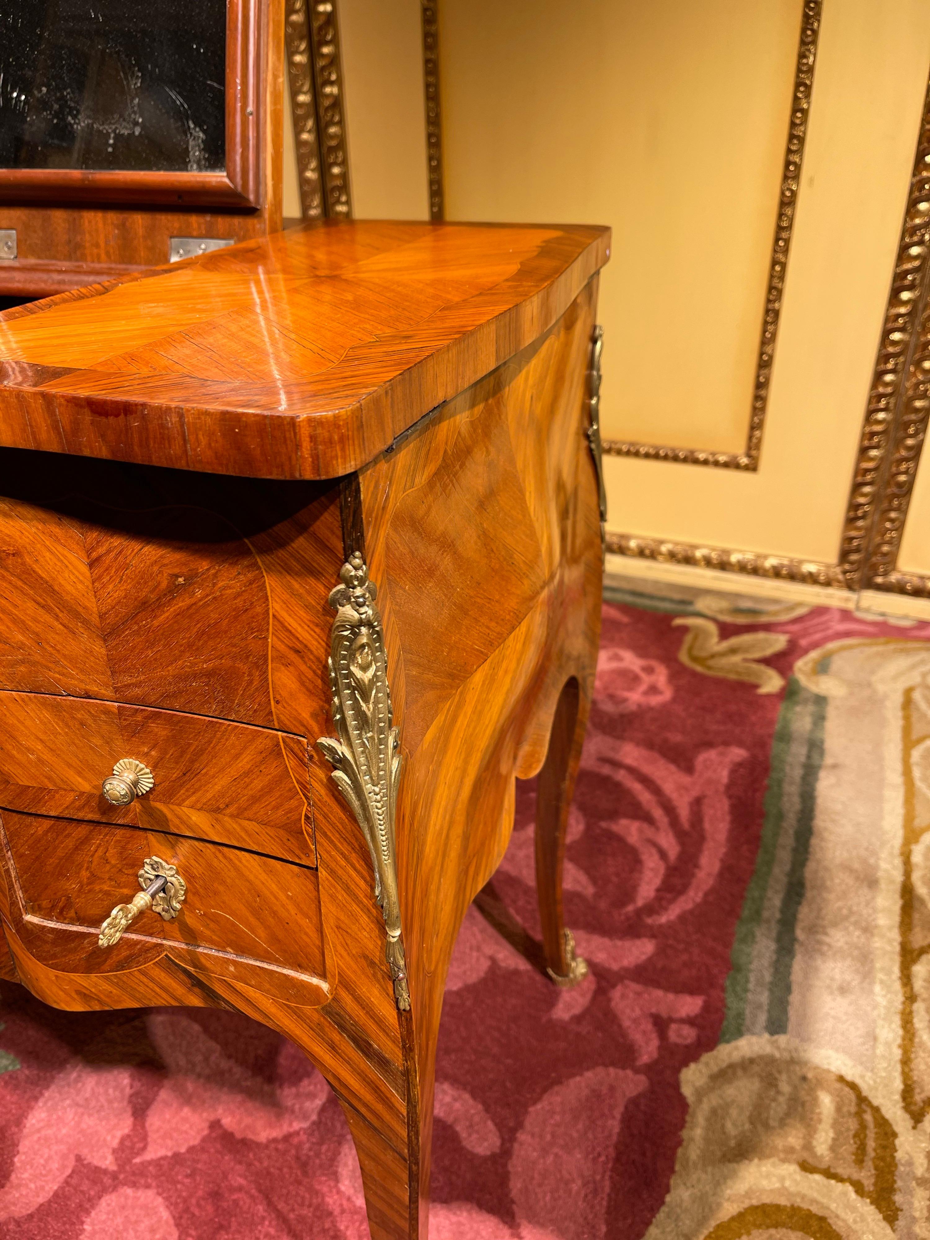 20th Century Louis XV Style Poudreuse / Desk, Paris Around 1900 For Sale 11