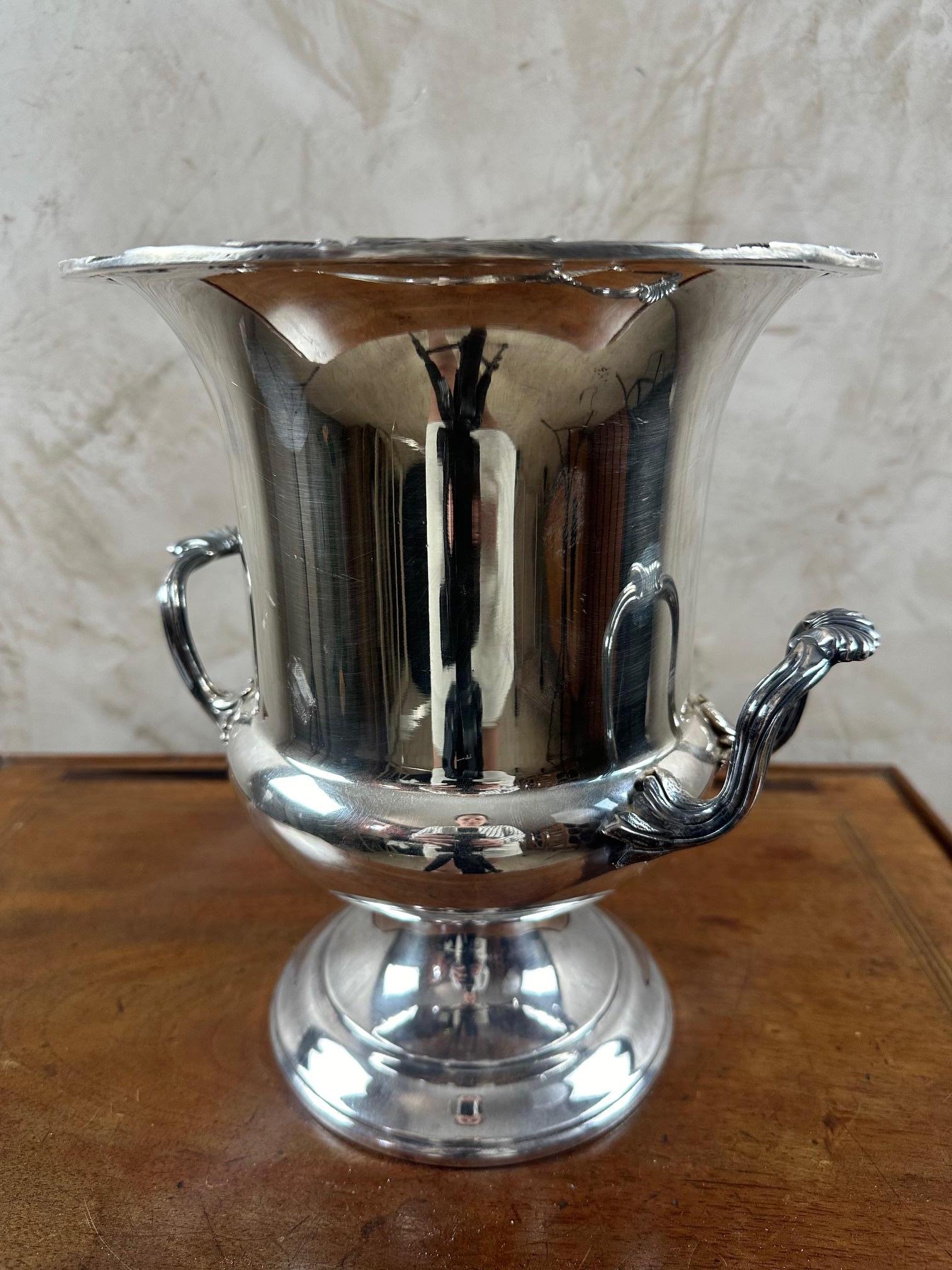 Metà XX secolo Raffreddatore per champagne in argento stile Luigi XV del XX secolo, anni '50 in vendita