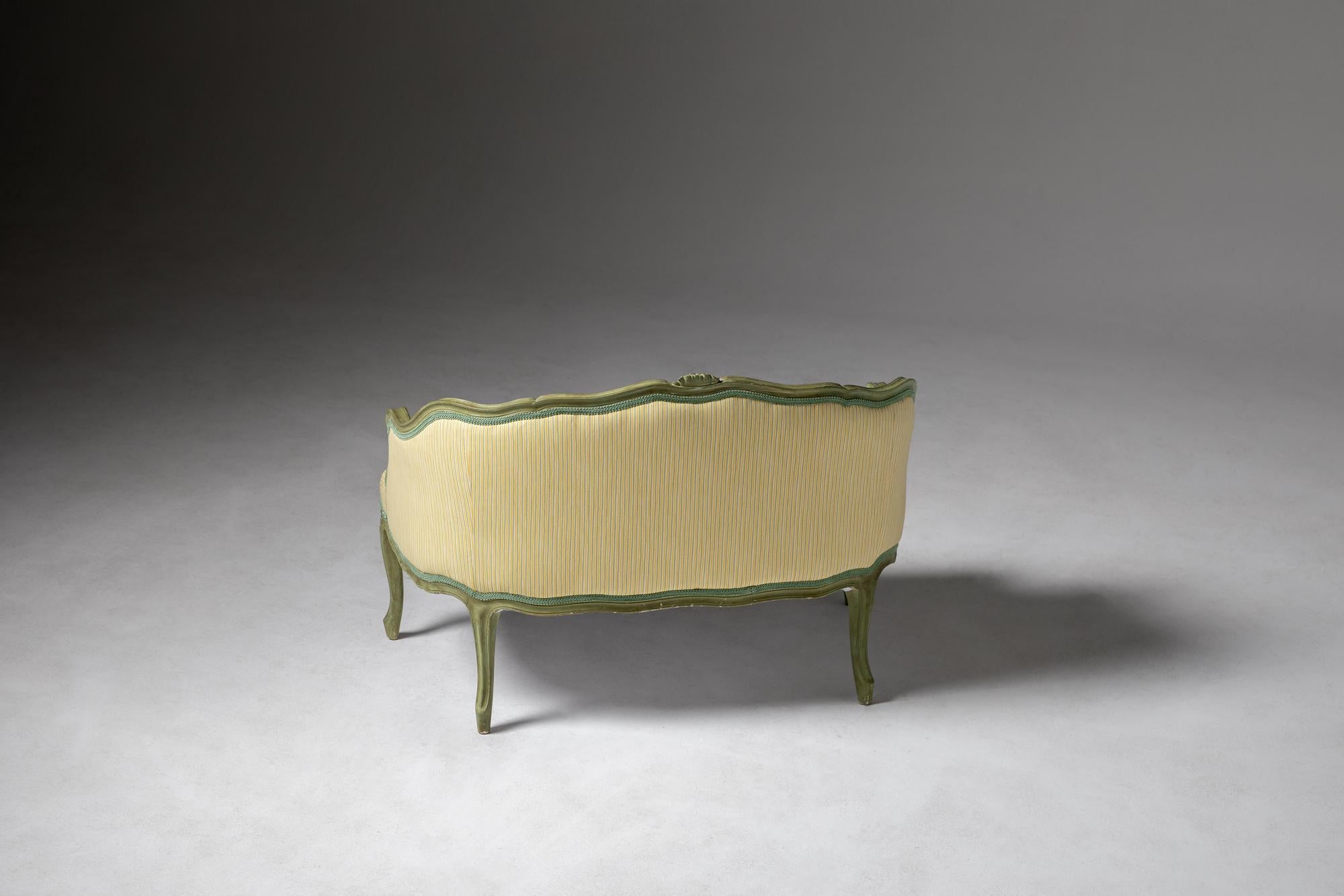 Petit ensemble canapé et tabouret de style Louis XV du 20e siècle Bon état - En vente à Lisboa, PT