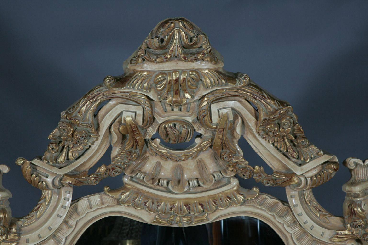 20th Century Louis XV Style Standing Mirror In Good Condition For Sale In Berlin, DE