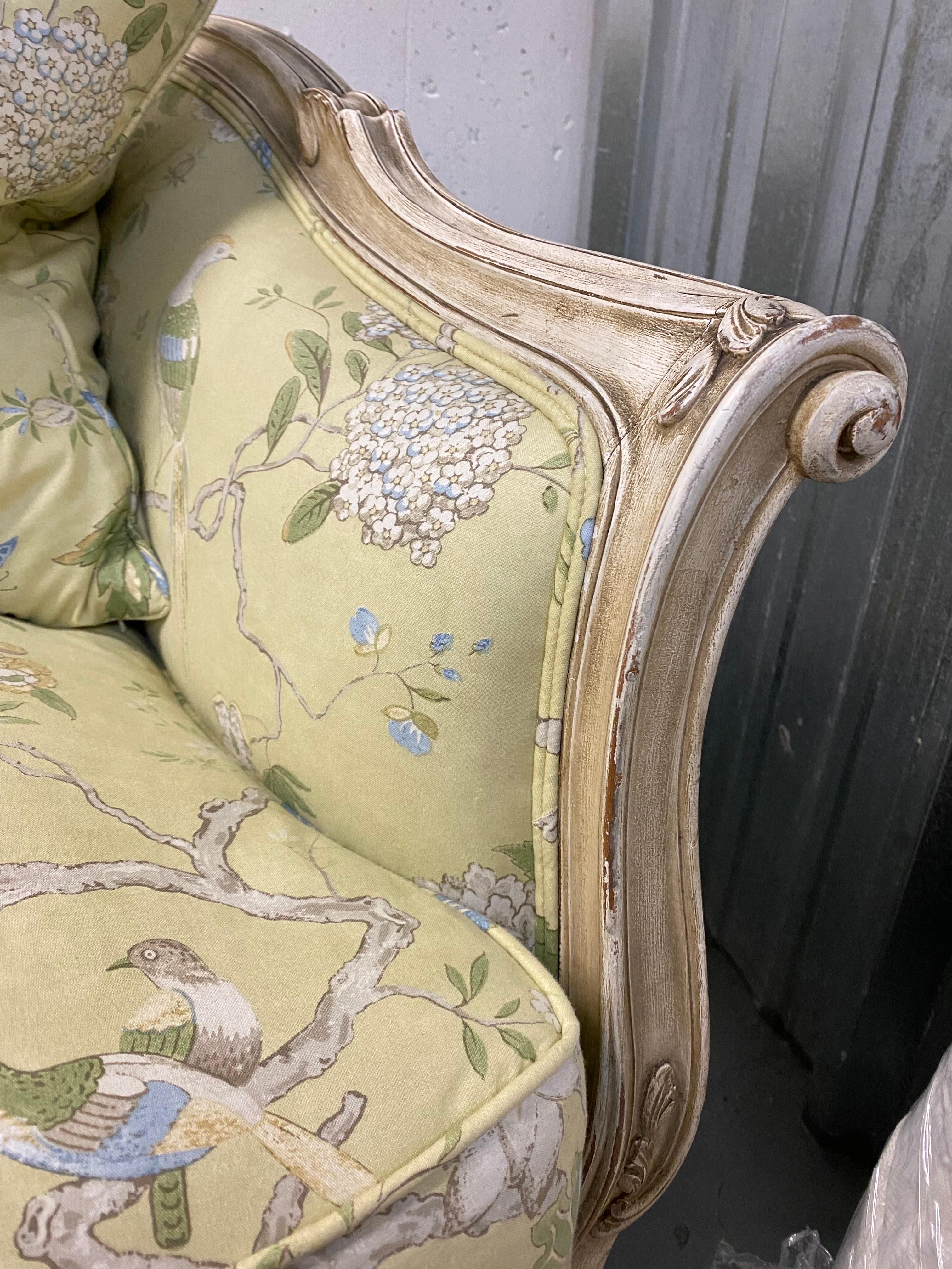 Gepolstertes Sofa im Louis-XV-Stil des 20. Jahrhunderts im Angebot 10
