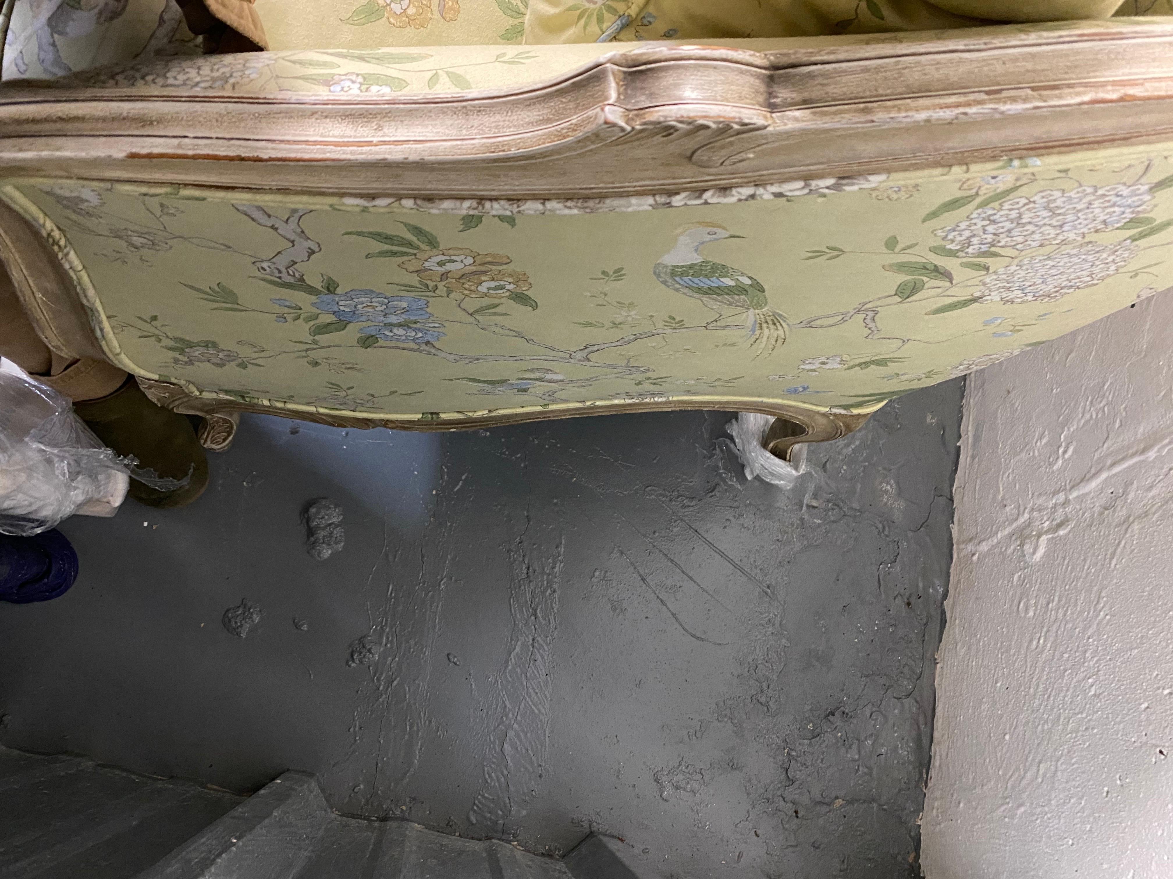 Canapé Upholstering style Louis XV du 20ème siècle en vente 1