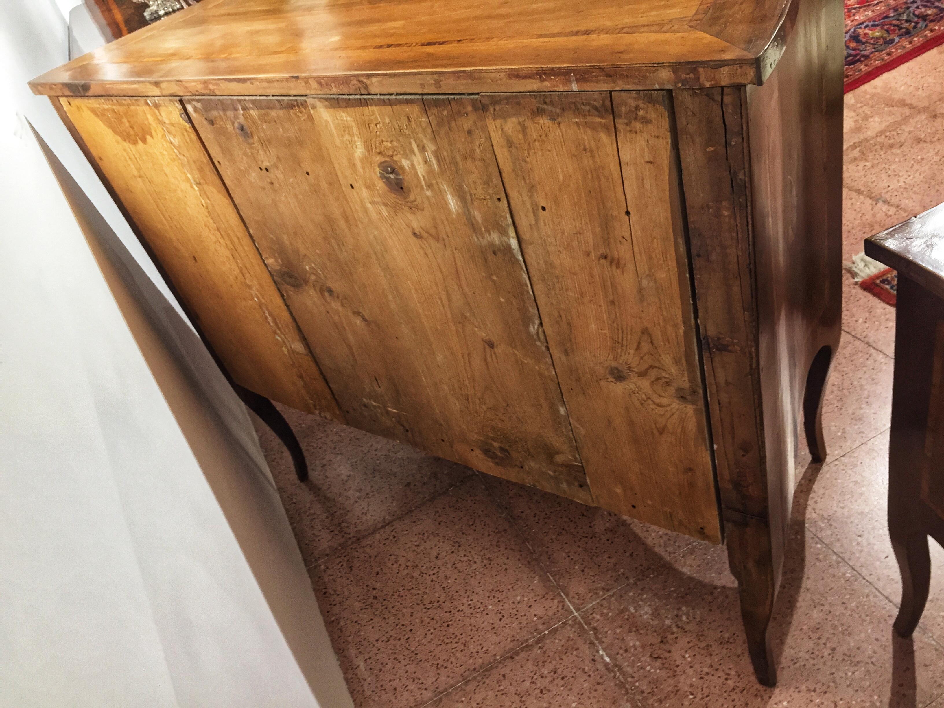 Late 19th Century Napoleon III Walnut Chest of Drawer Bedside Tables  For Sale 8