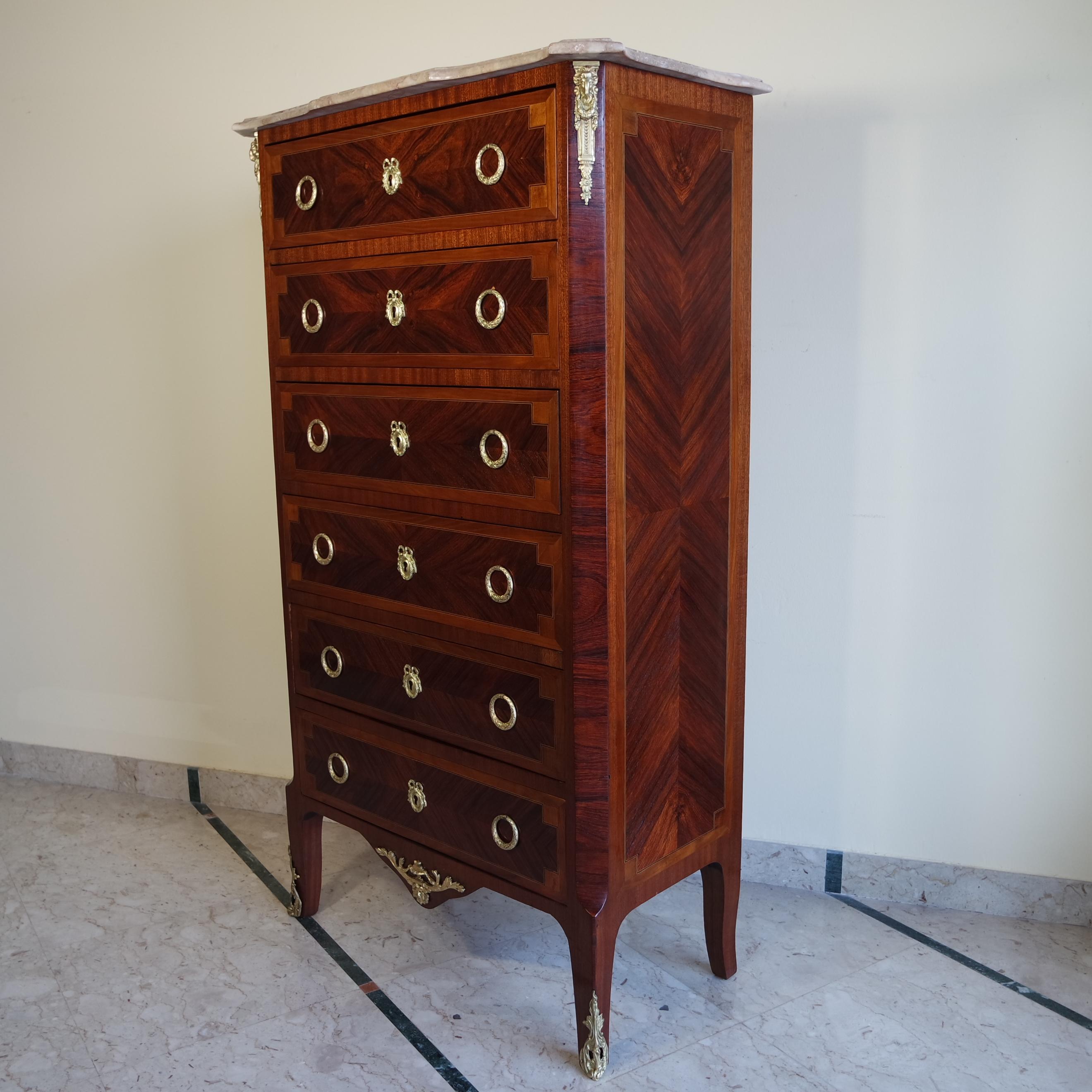 20th Century Louis XVI French Rosewood Chest of Drawers In Good Condition For Sale In Tricase, Italia