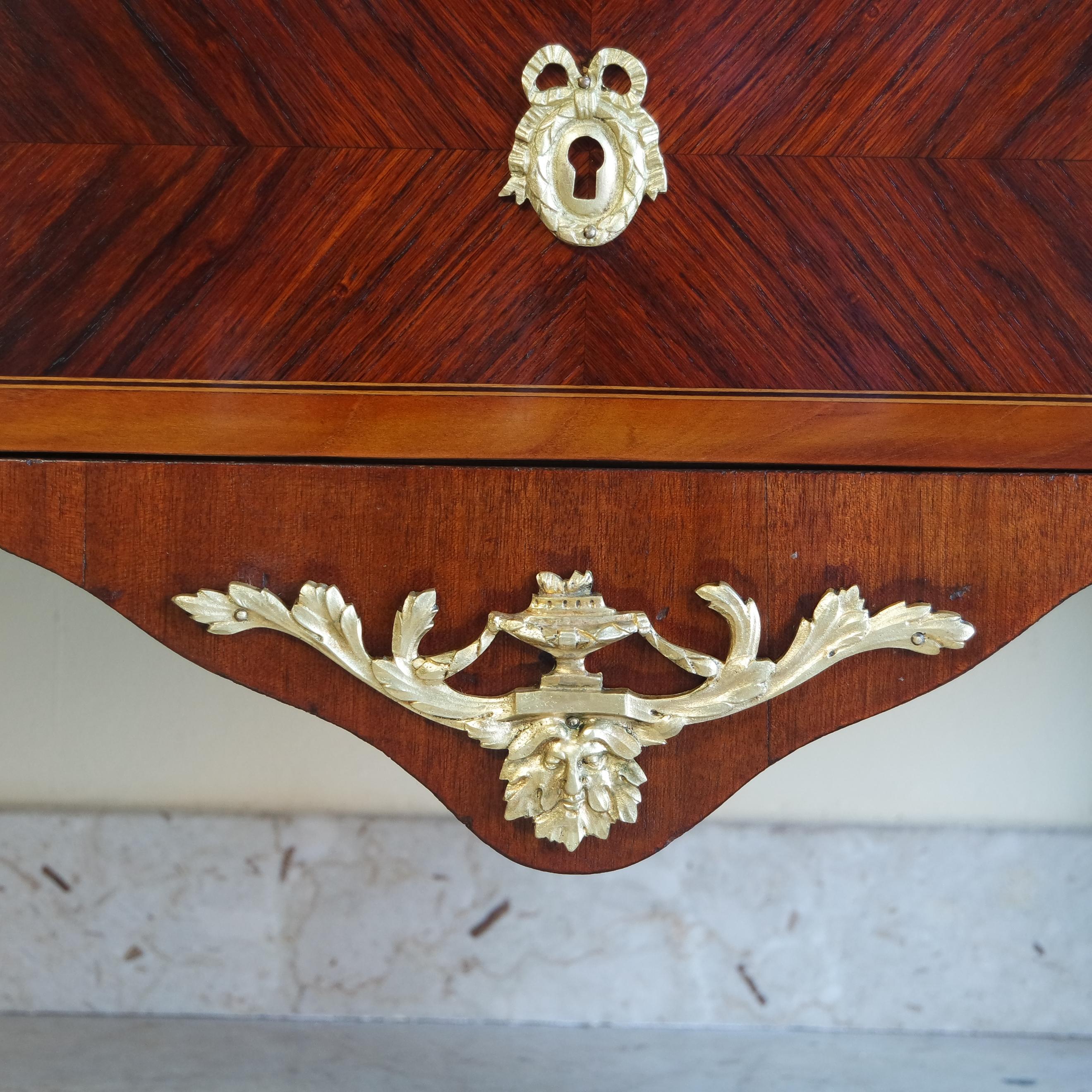 20th Century Louis XVI French Rosewood Chest of Drawers For Sale 4