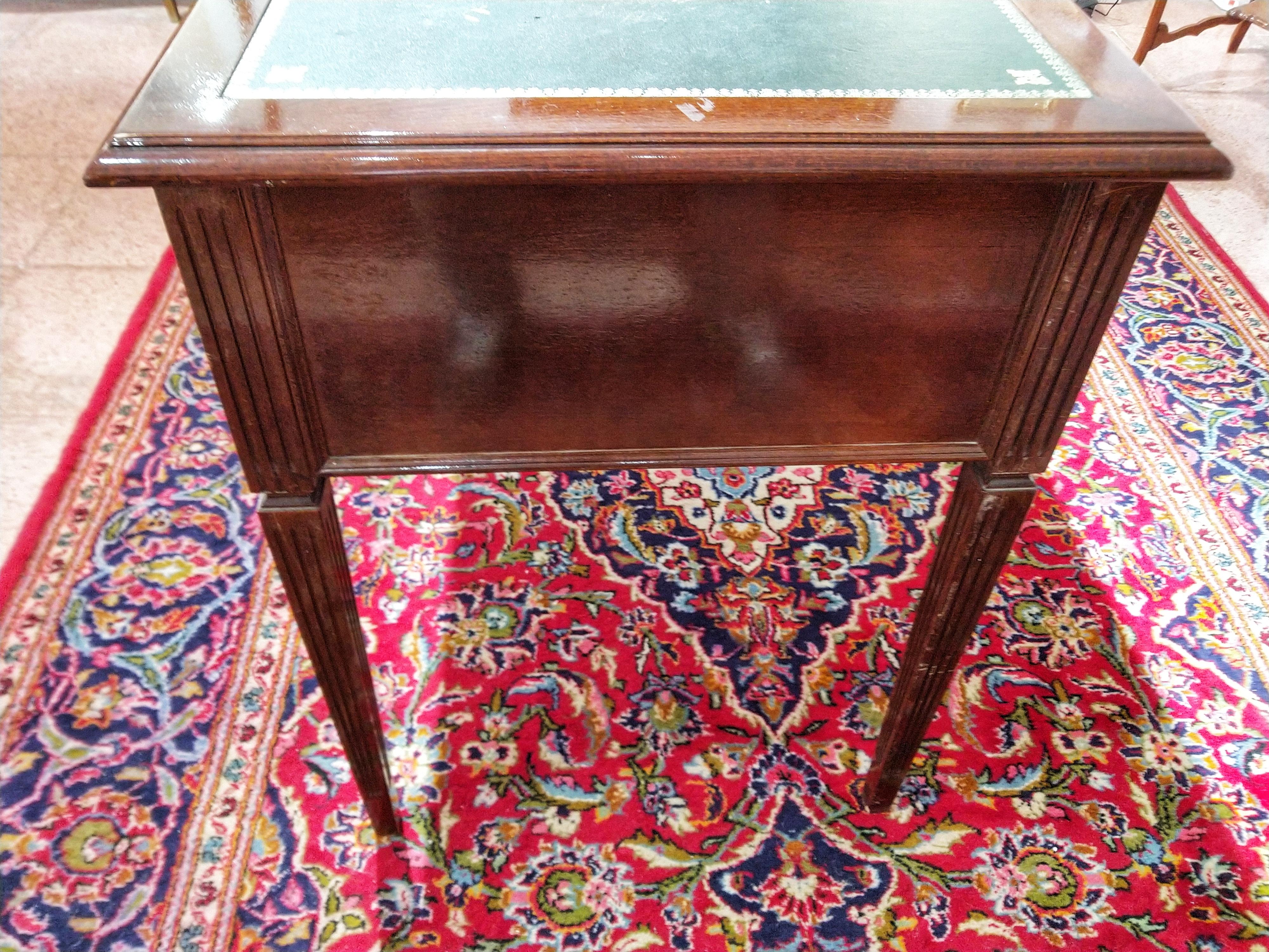 20th Century Louis XVI Oak Small Bureau Plat Writing Desk For Sale 1