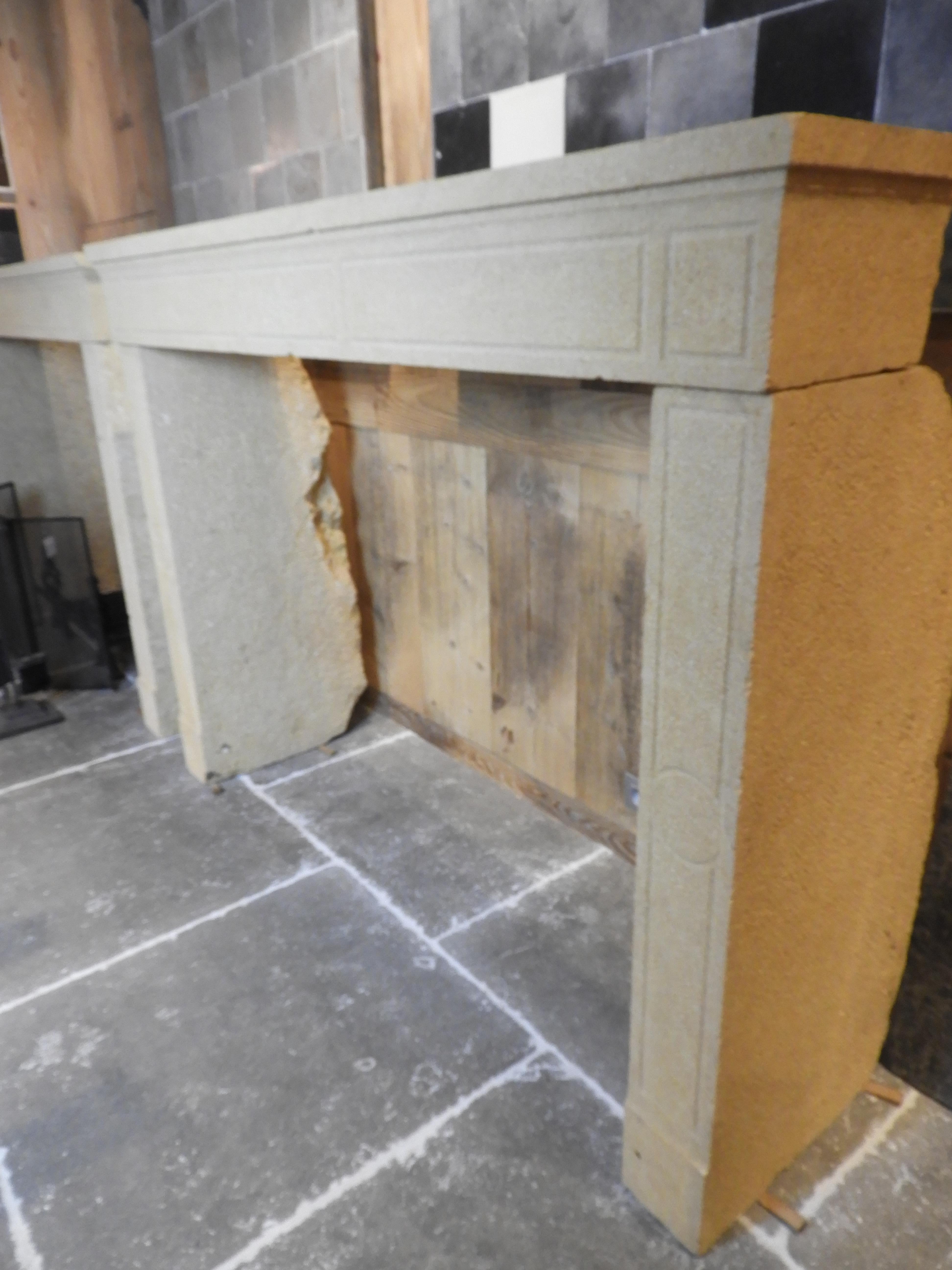 20th Century Louis XVI Simple Fireplace in French Limestone For Sale 4