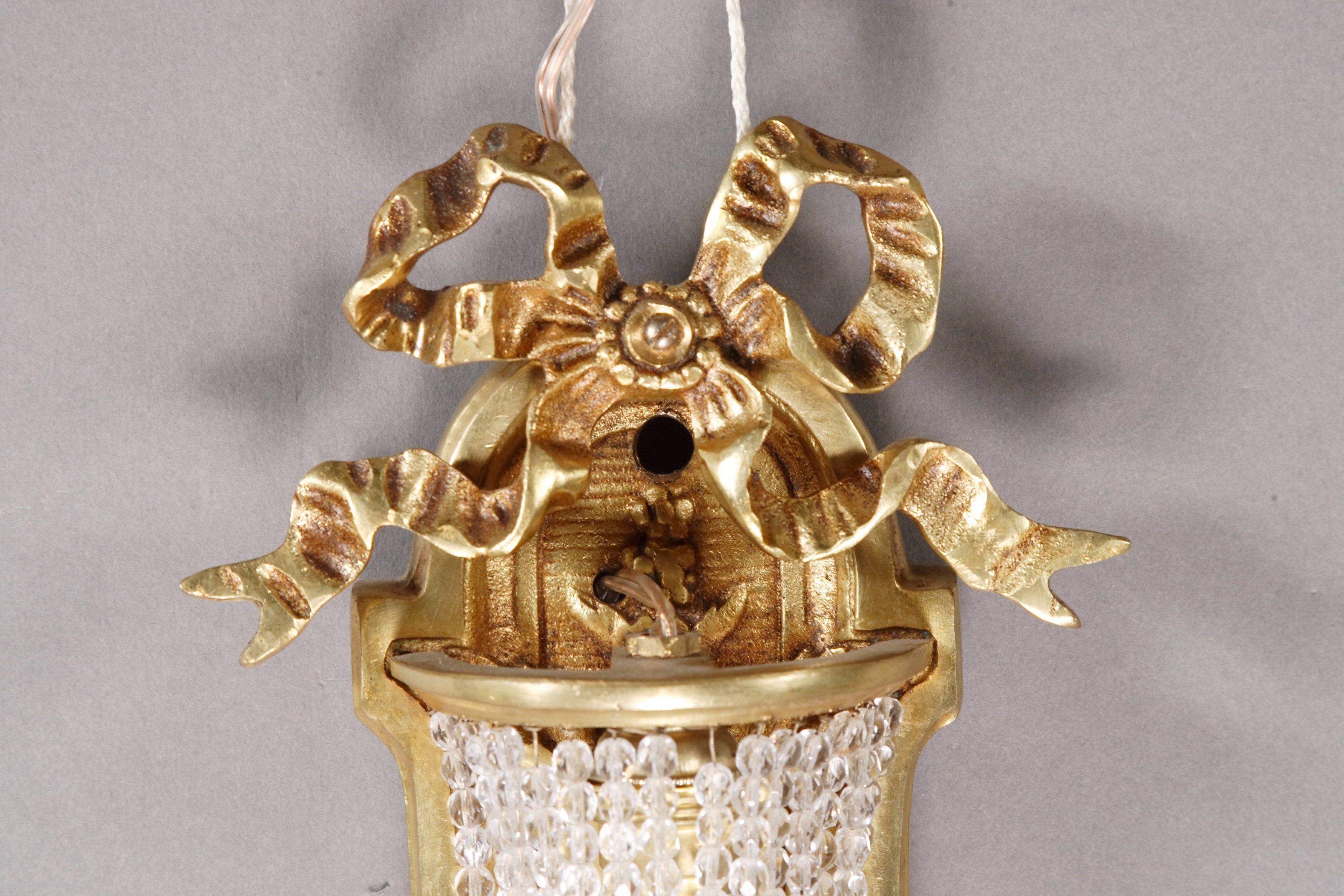 French 20th Century Louis XVI Style Basket Applique Wall Lamp For Sale