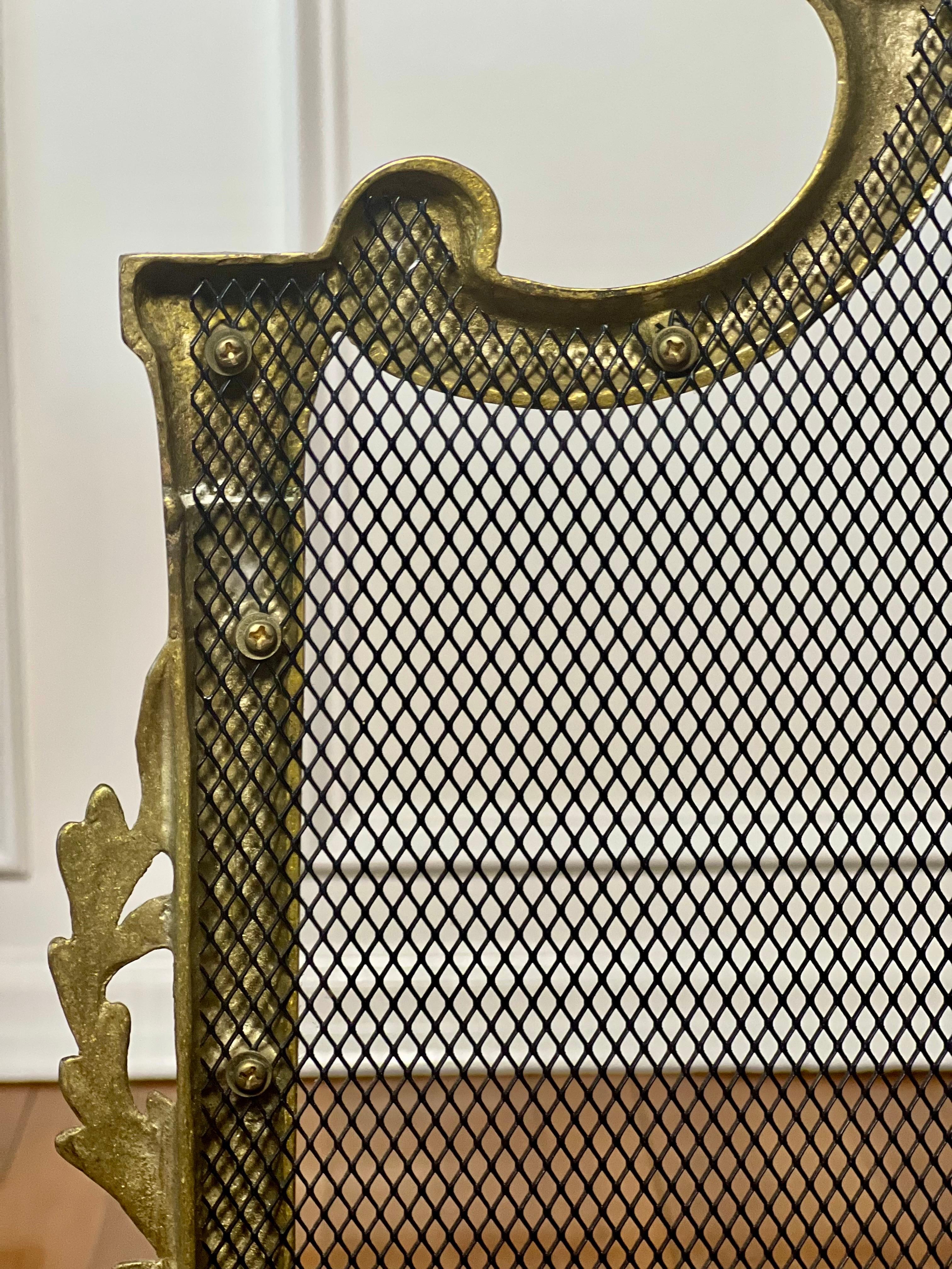20th Century Louis XVI Style Brass Fireplace Screen For Sale 8