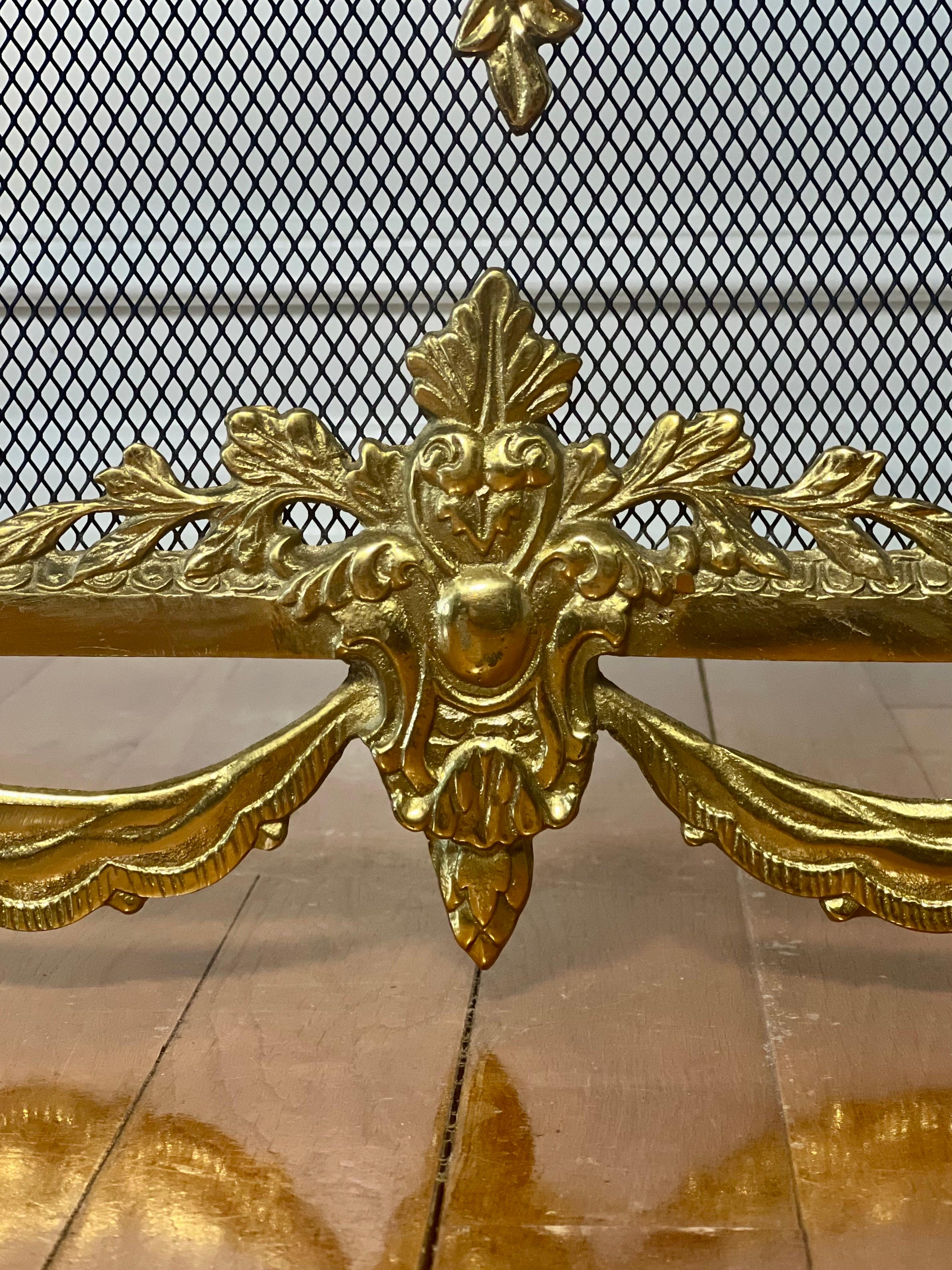20th Century Louis XVI Style Brass Fireplace Screen For Sale 4