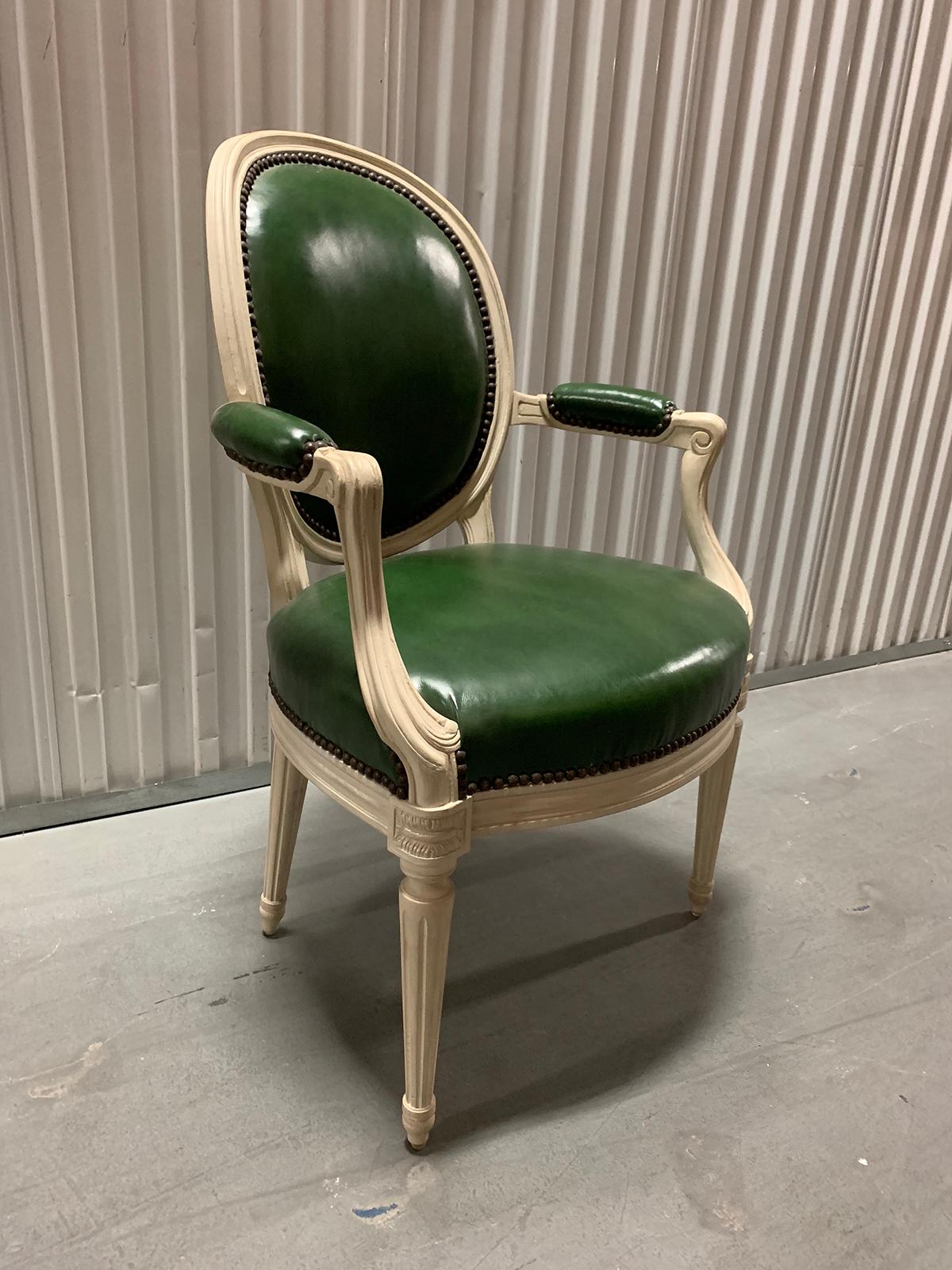 louis-XVI-Stil-Stuhl des 20. Jahrhunderts mit grünem Leder:: möglicherweise Deangelis (Louis XVI.)
