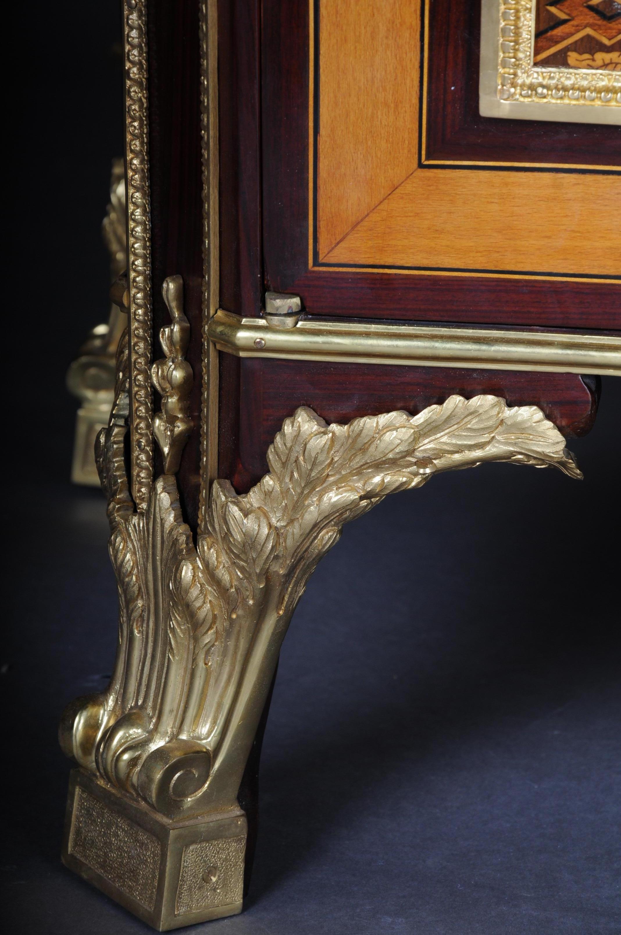 Commode/cassettiera in stile Louis XVI del XX secolo di Jean-Henri Riesener in vendita 1