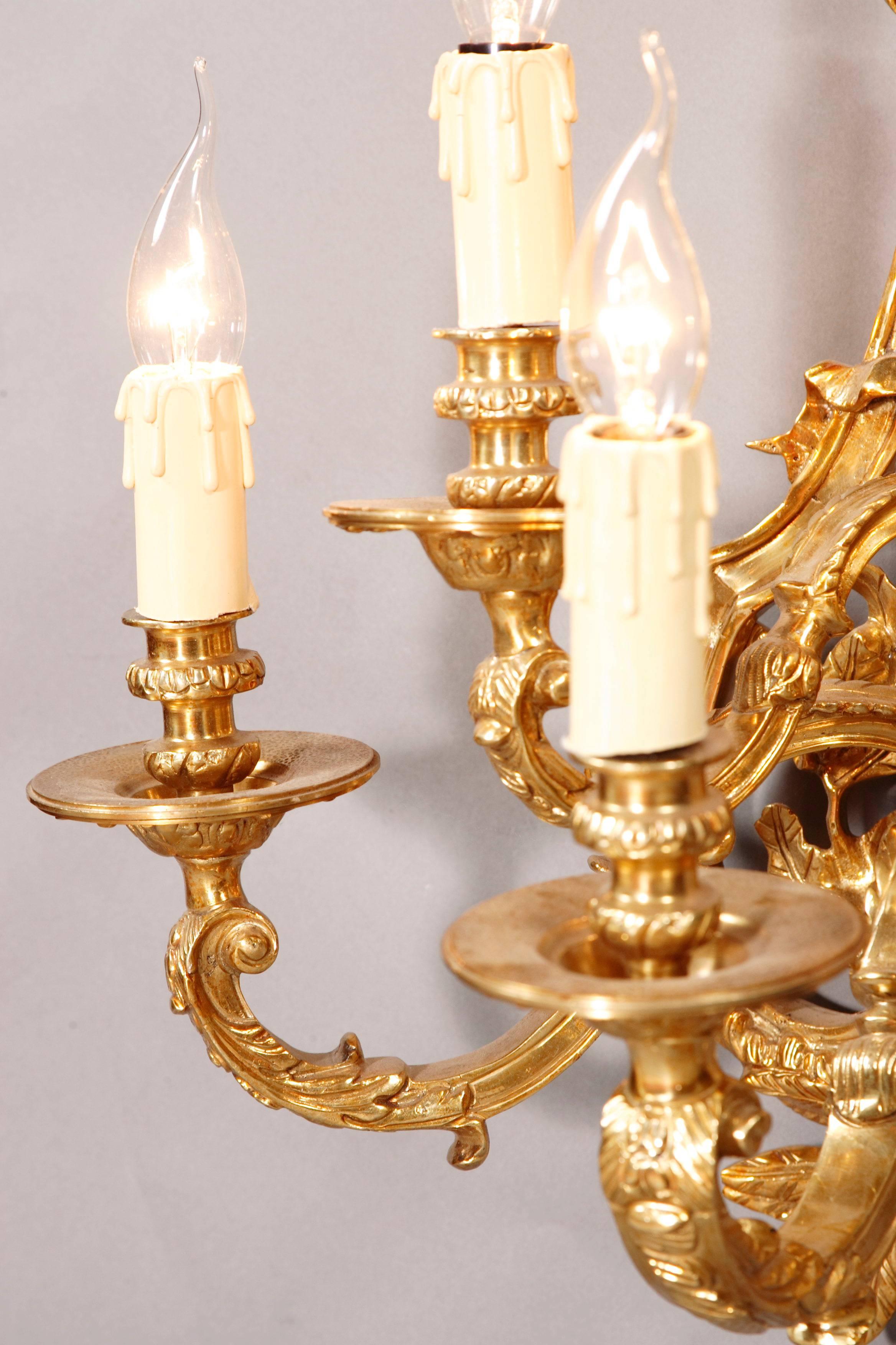 20th Century Louis XVI Style Five-Flamed-Light Applique For Sale 3