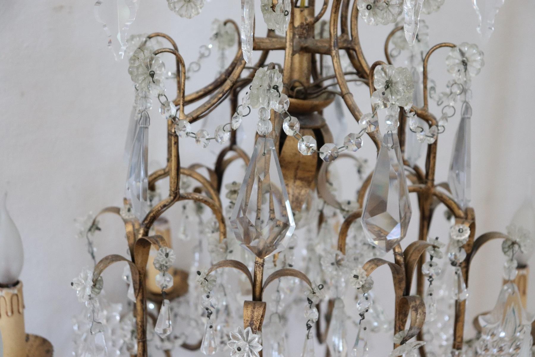 20th Century Louis XVI Style Gilded Bronze and Crystals Chandelier For Sale 2