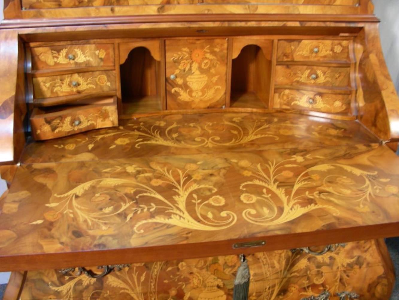20th Century Louis XVI Style Italian Inlaid Secretary In Excellent Condition For Sale In Washington Crossing, PA