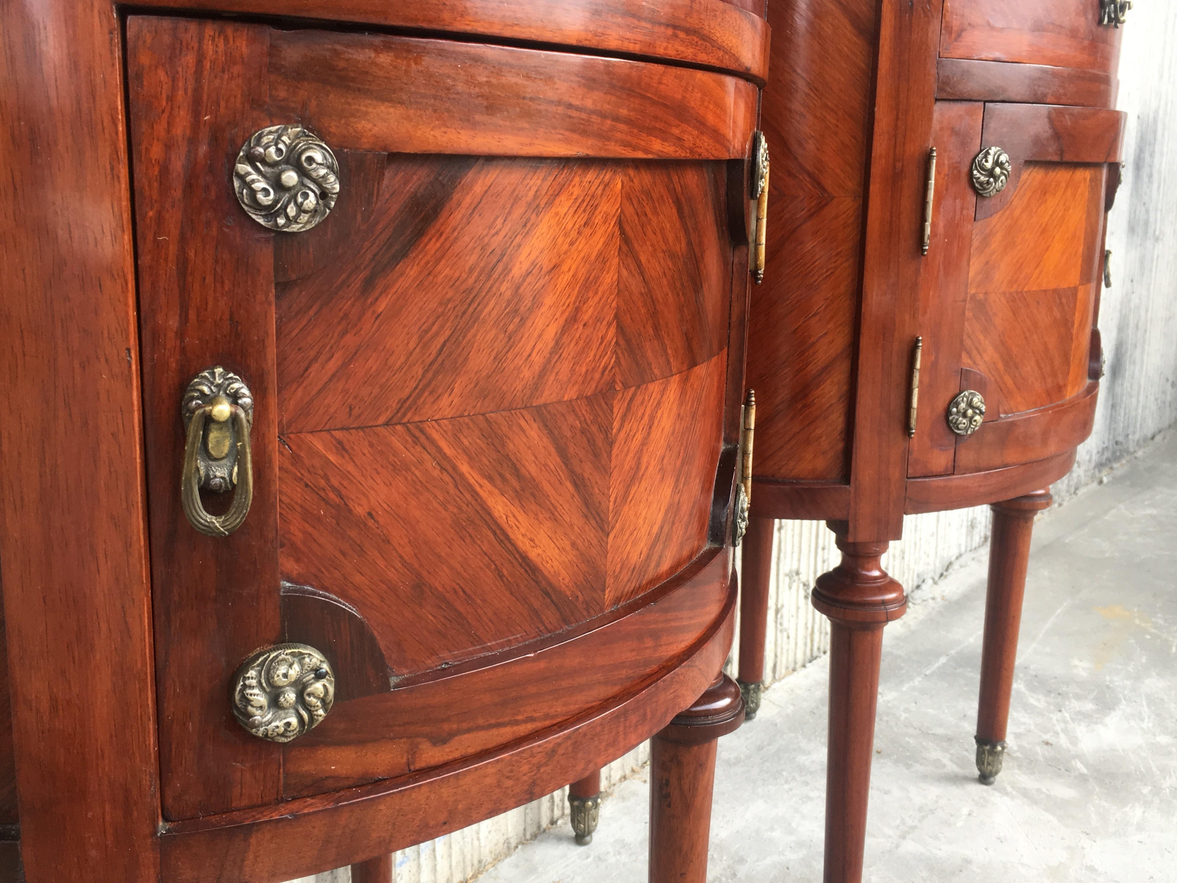 20th Century Louis XVI Style Marquetry Nightstands with Metal and Mirror Crest 6