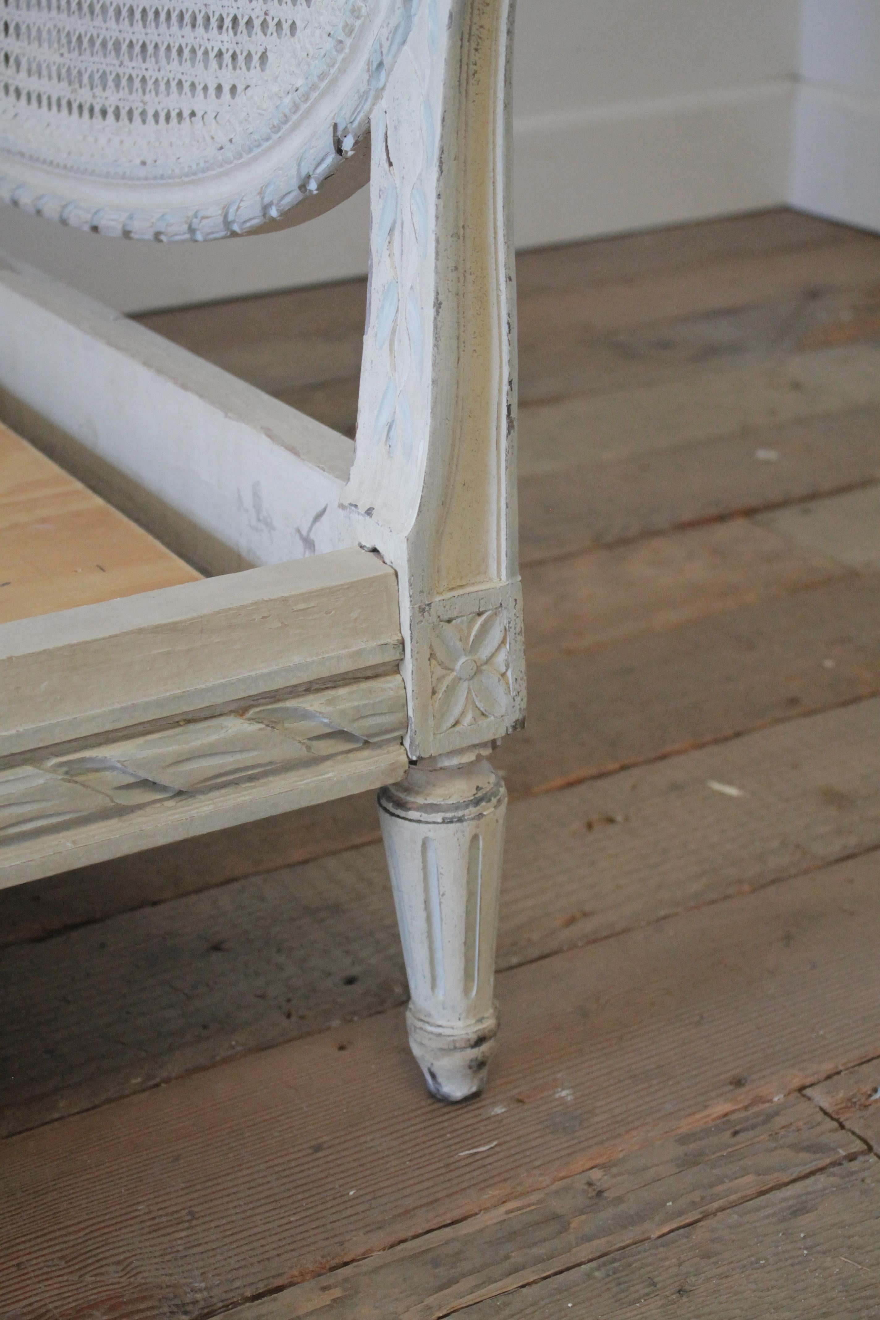 20th Century Louis XVI Style Original Painted French Cane Daybed 14