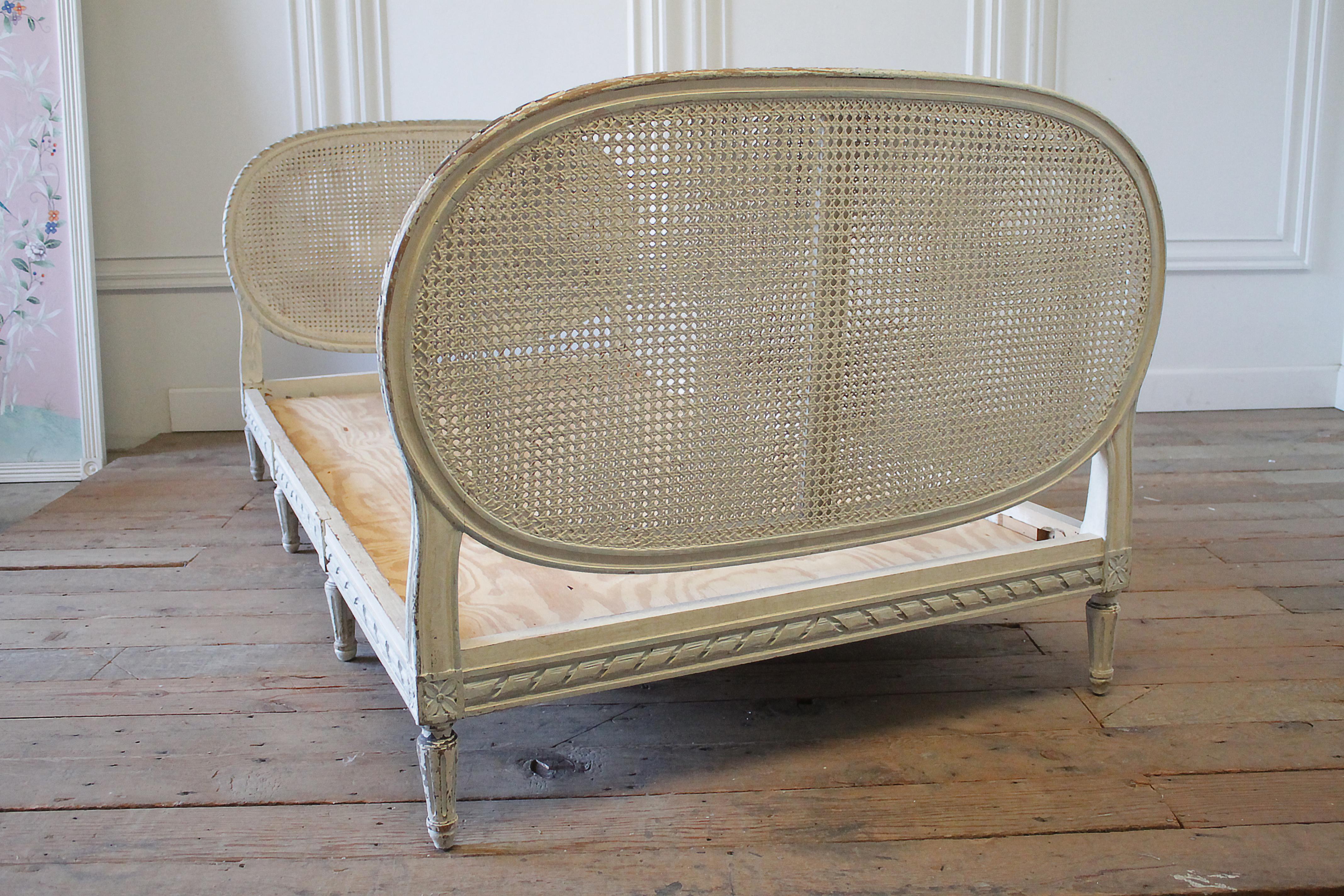 20th Century Louis XVI Style Original Painted French Cane Daybed 4