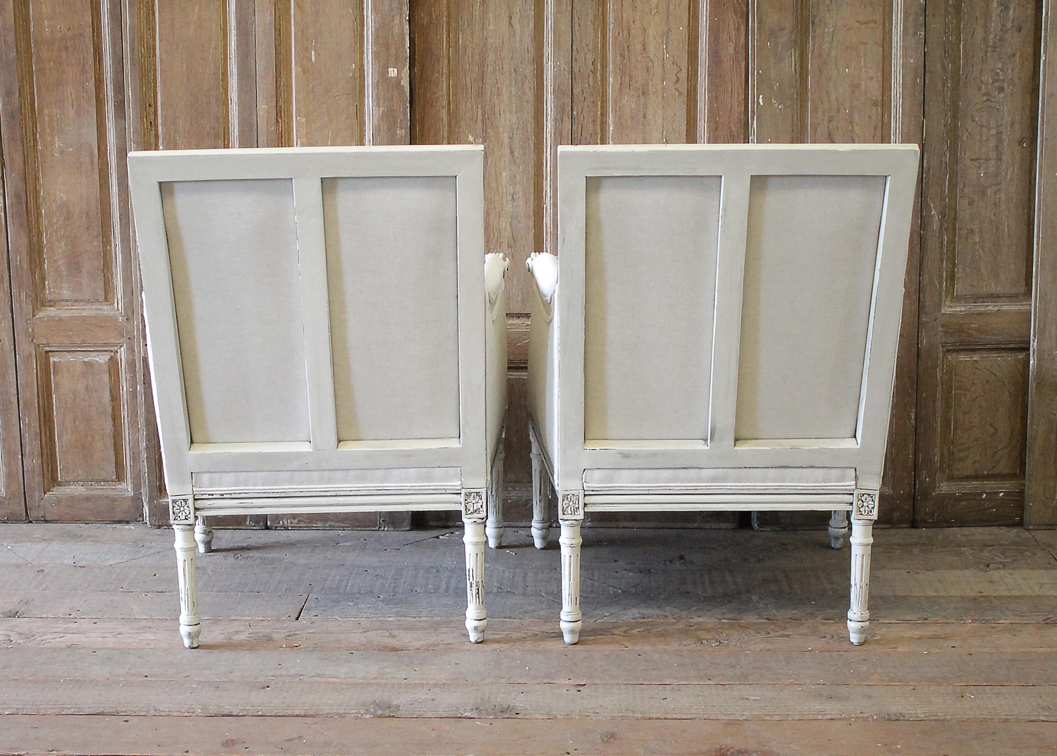 20th Century Louis XVI Style Painted Bergère Chairs in Natural Linen 10