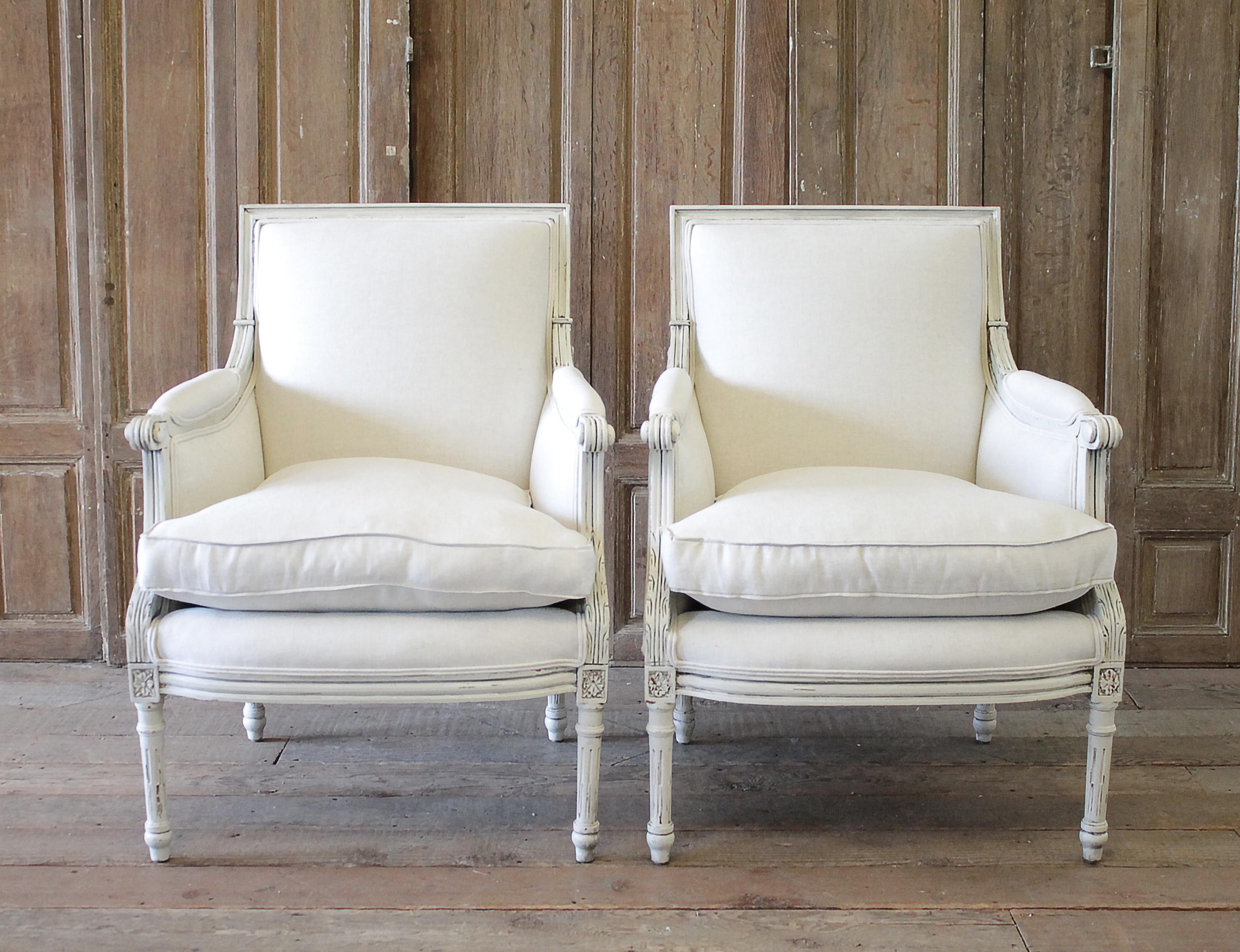 20th Century Louis XVI Style Painted Bergère Chairs in Natural Linen 12