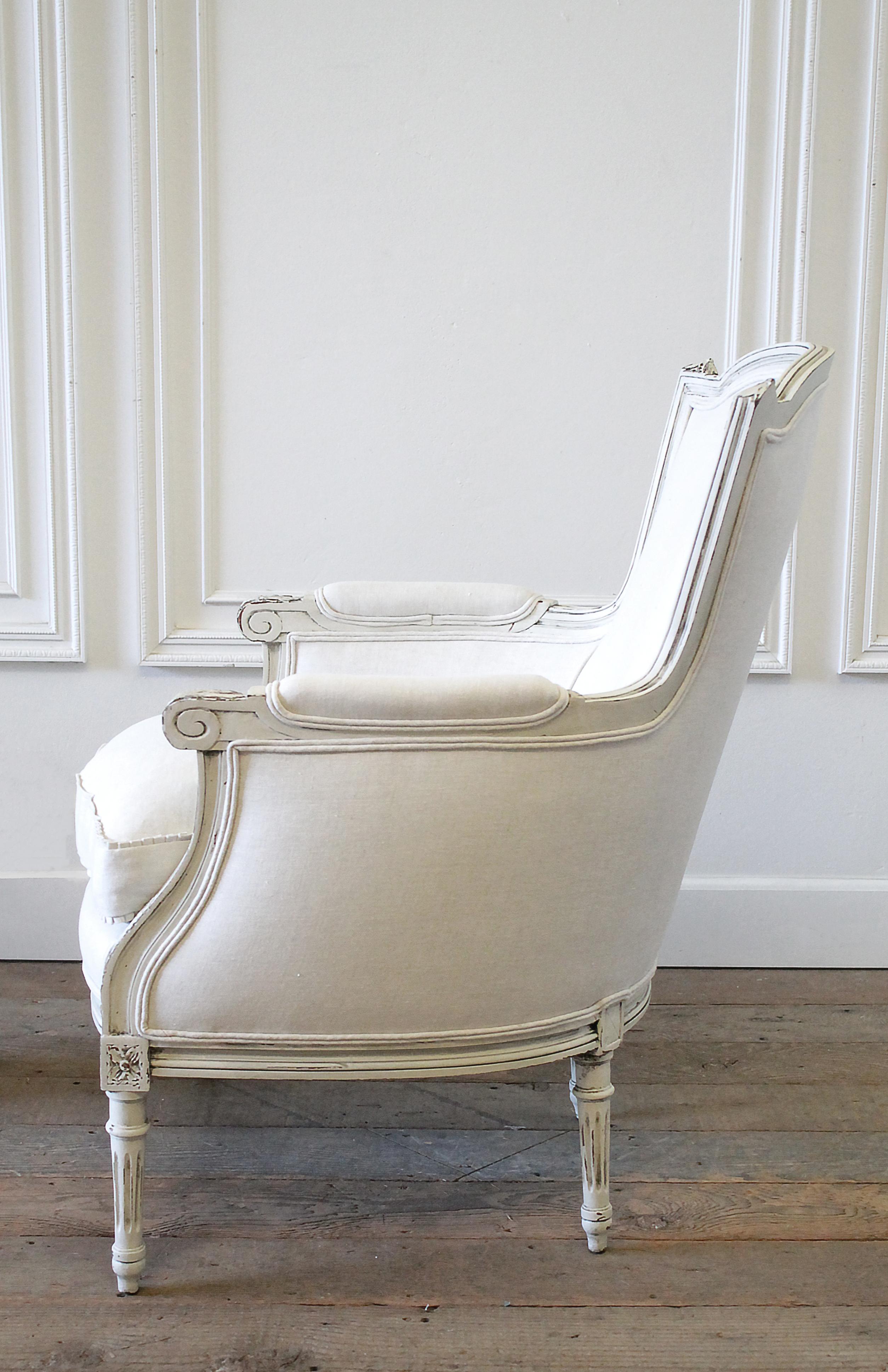 20th Century Louis XVI Style Painted French Bergere Chair in Natural Linen 6