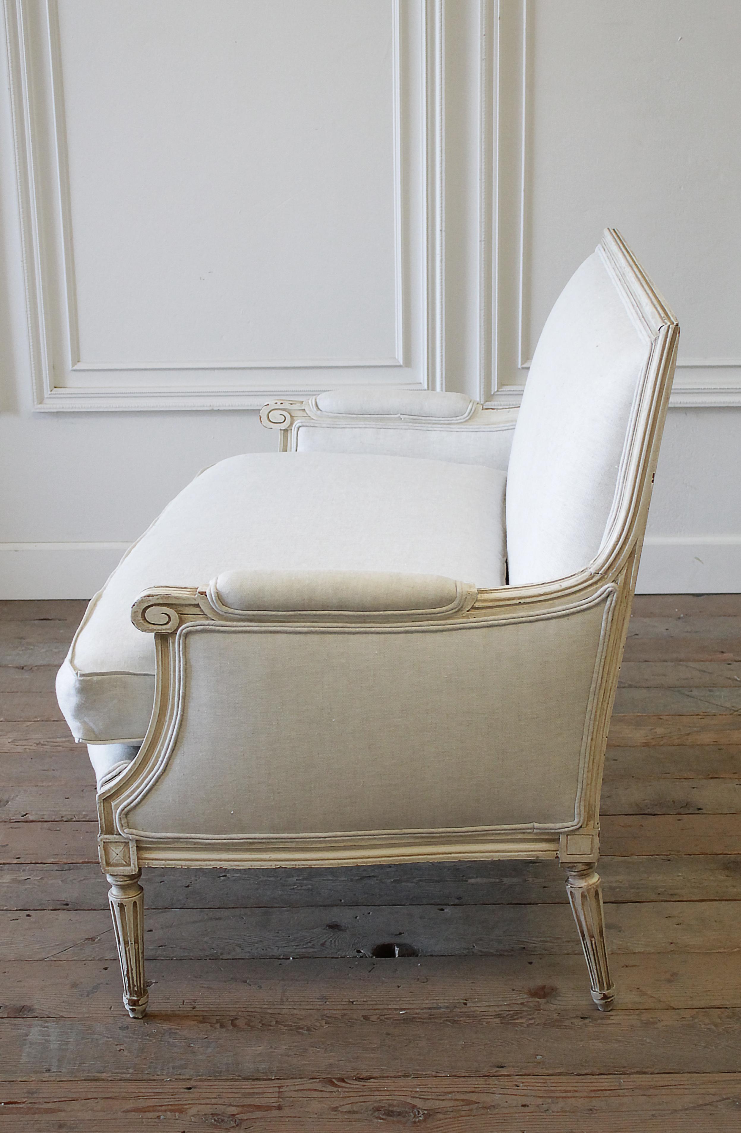 20th Century Louis XVI Style Upholstered Linen Settee 12