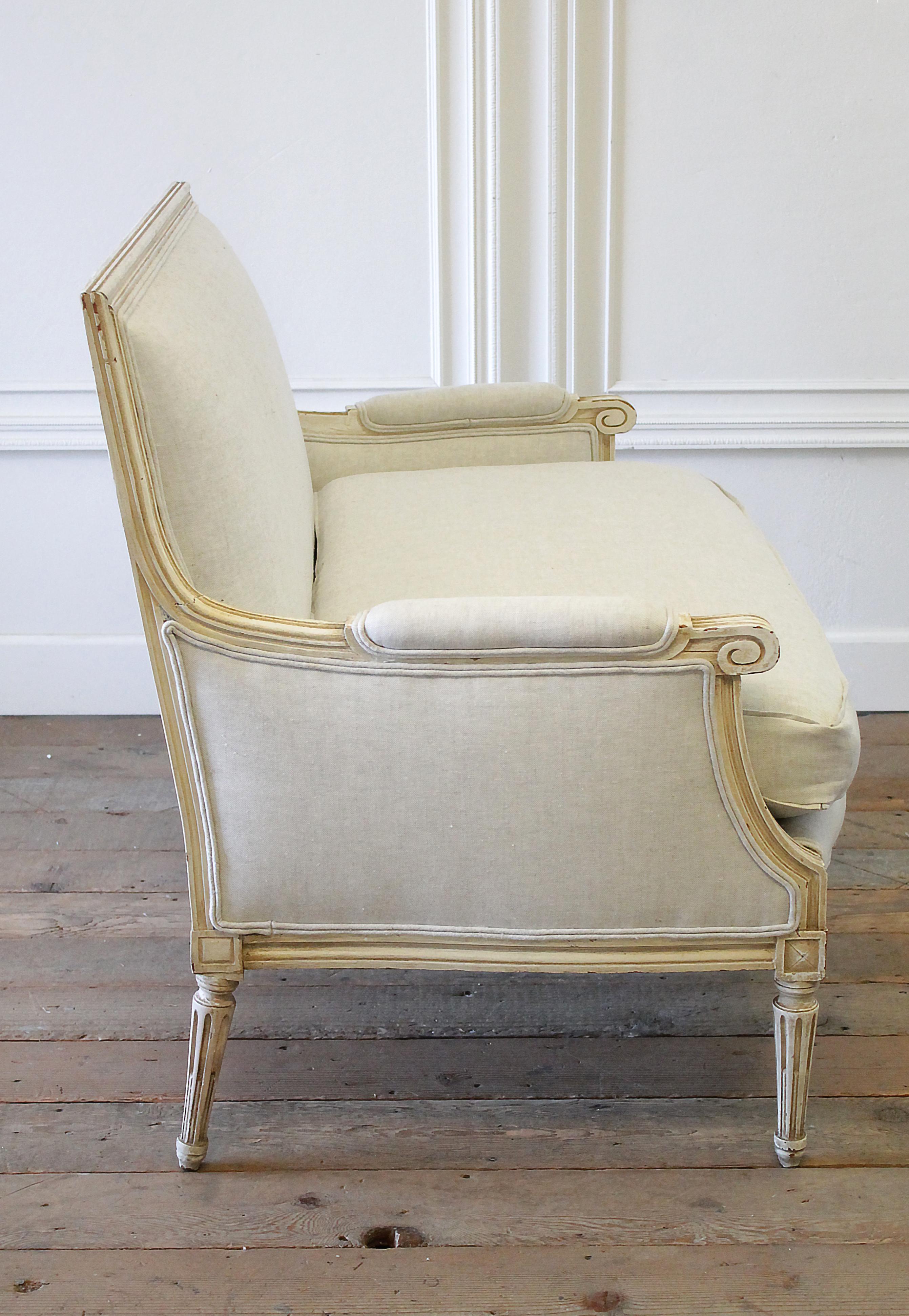 20th Century Louis XVI Style Upholstered Linen Settee 1