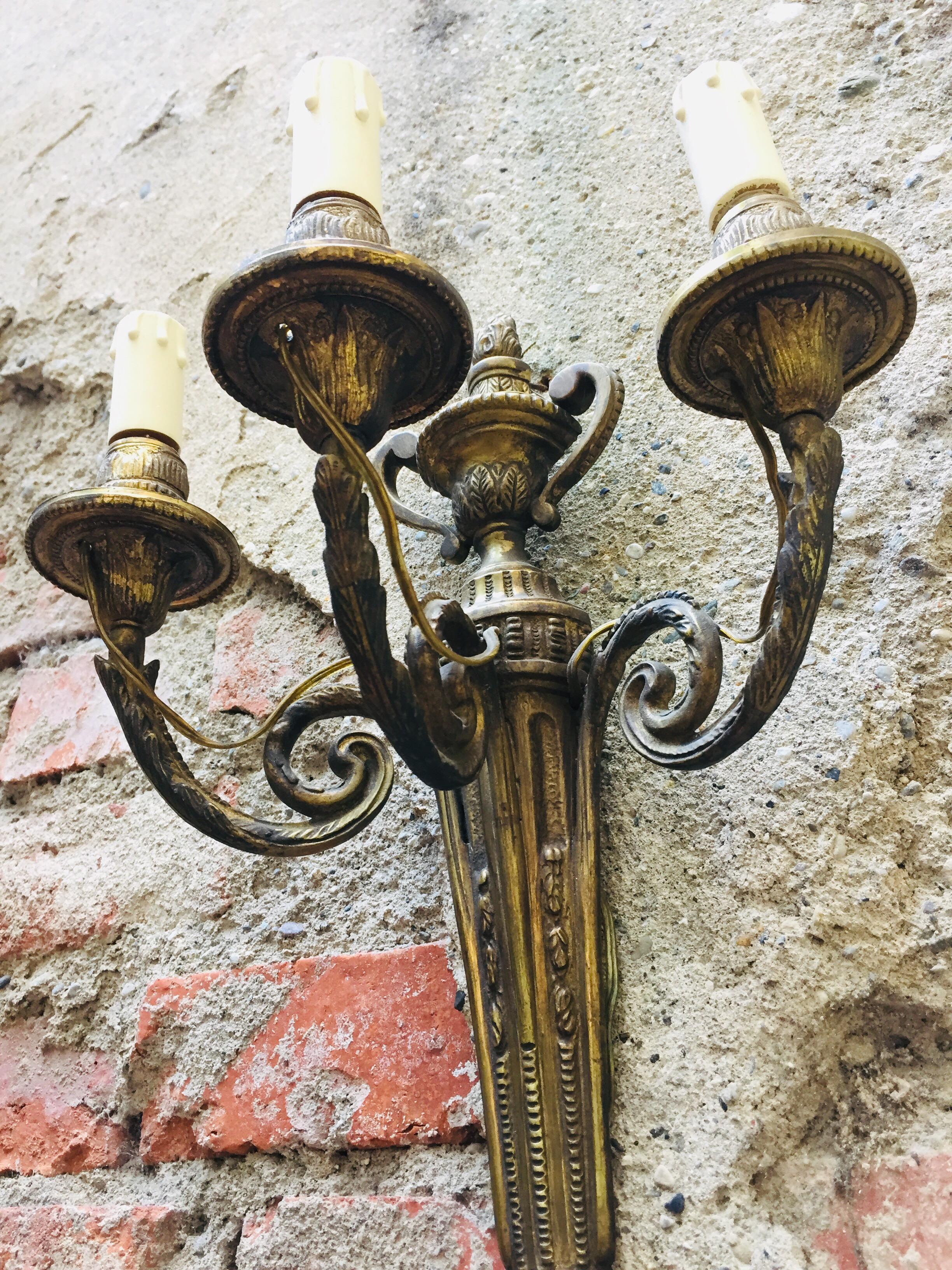 20th Century Louis XVI Wall Sconces Set of Three Italian Bronze Wall Lights 6