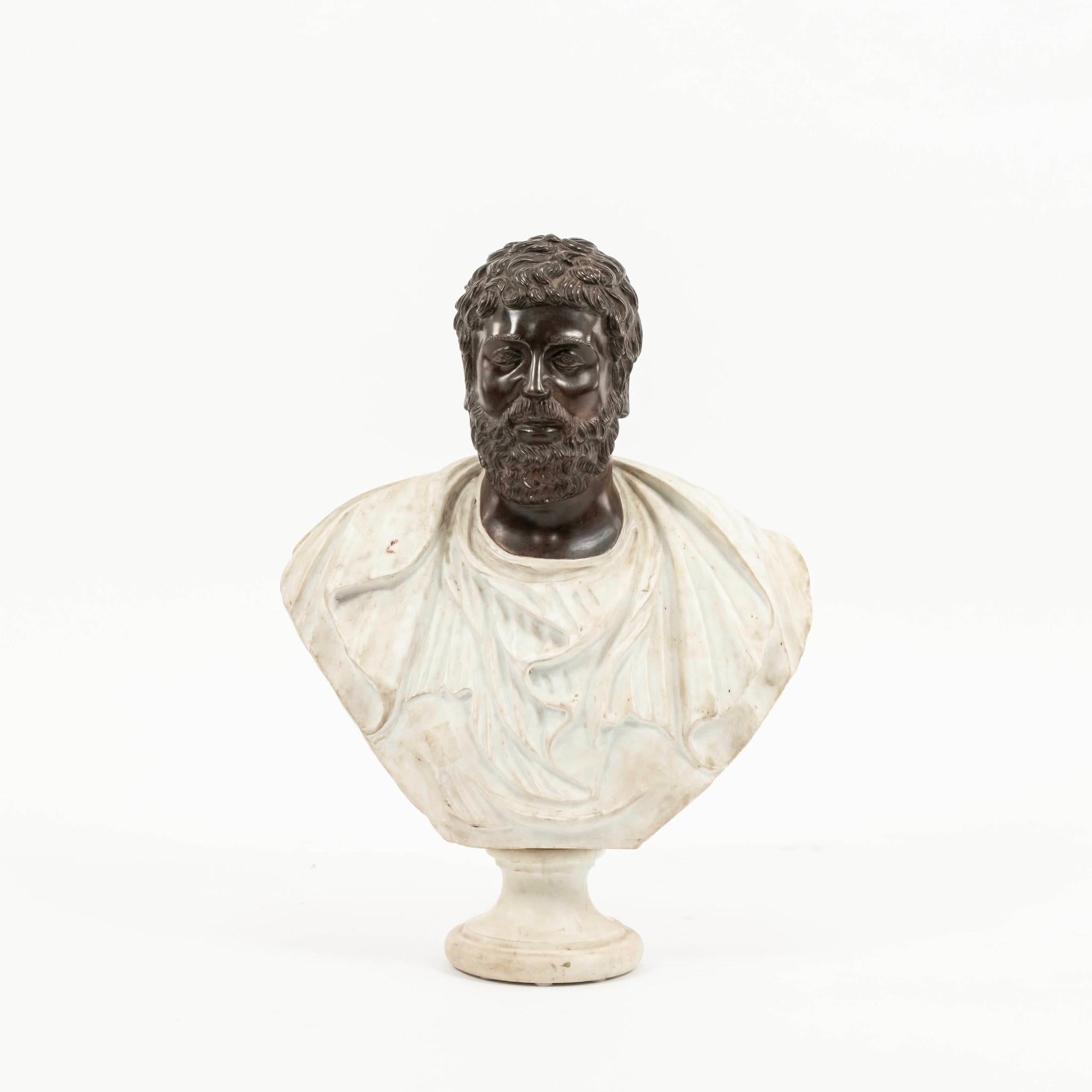 20e siècle Lucius Verus et Marcus Aurelius Bronze marbré  Bustes romains en vente 4