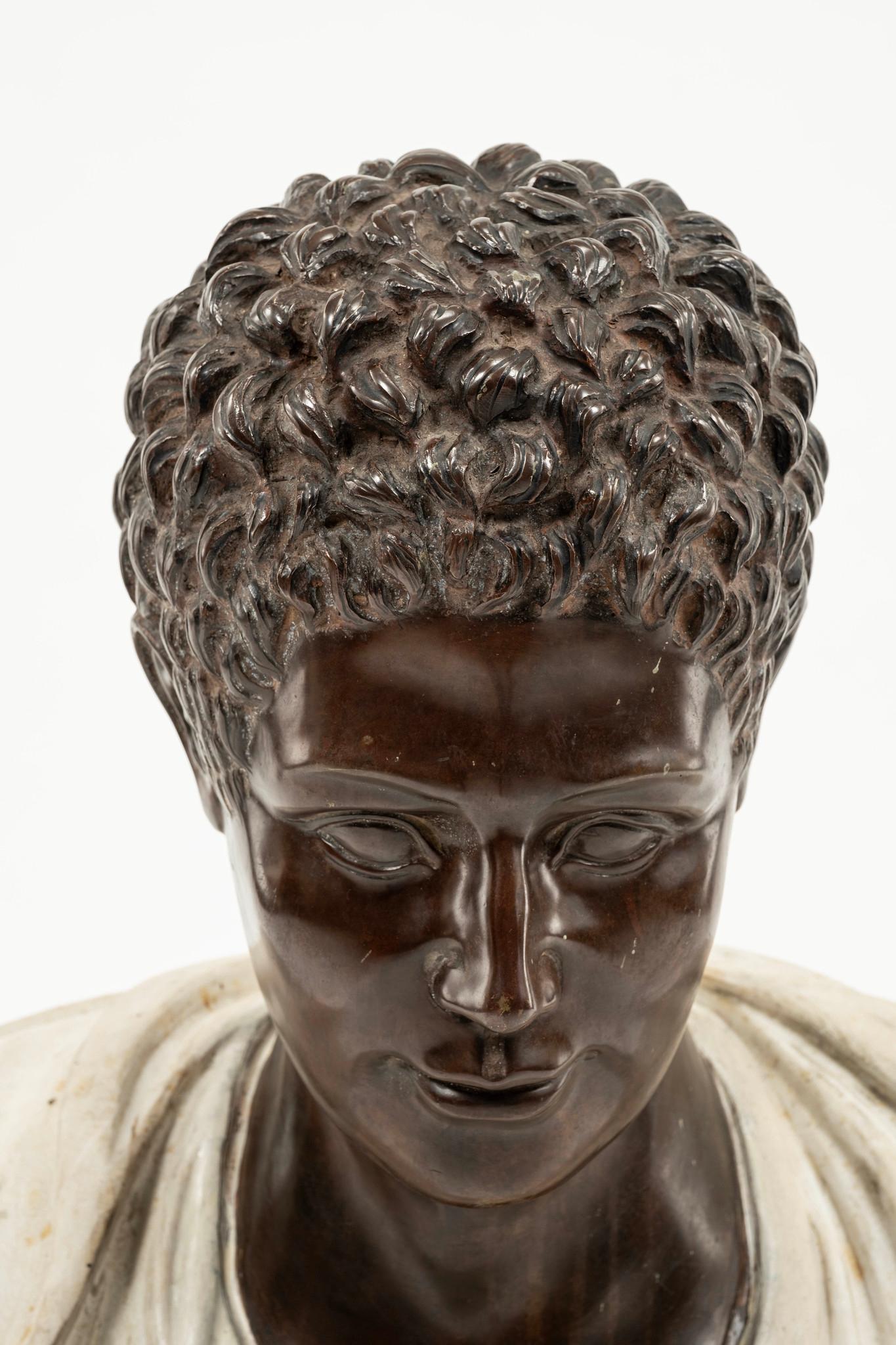 20e siècle Lucius Verus et Marcus Aurelius Bronze marbré  Bustes romains en vente 13