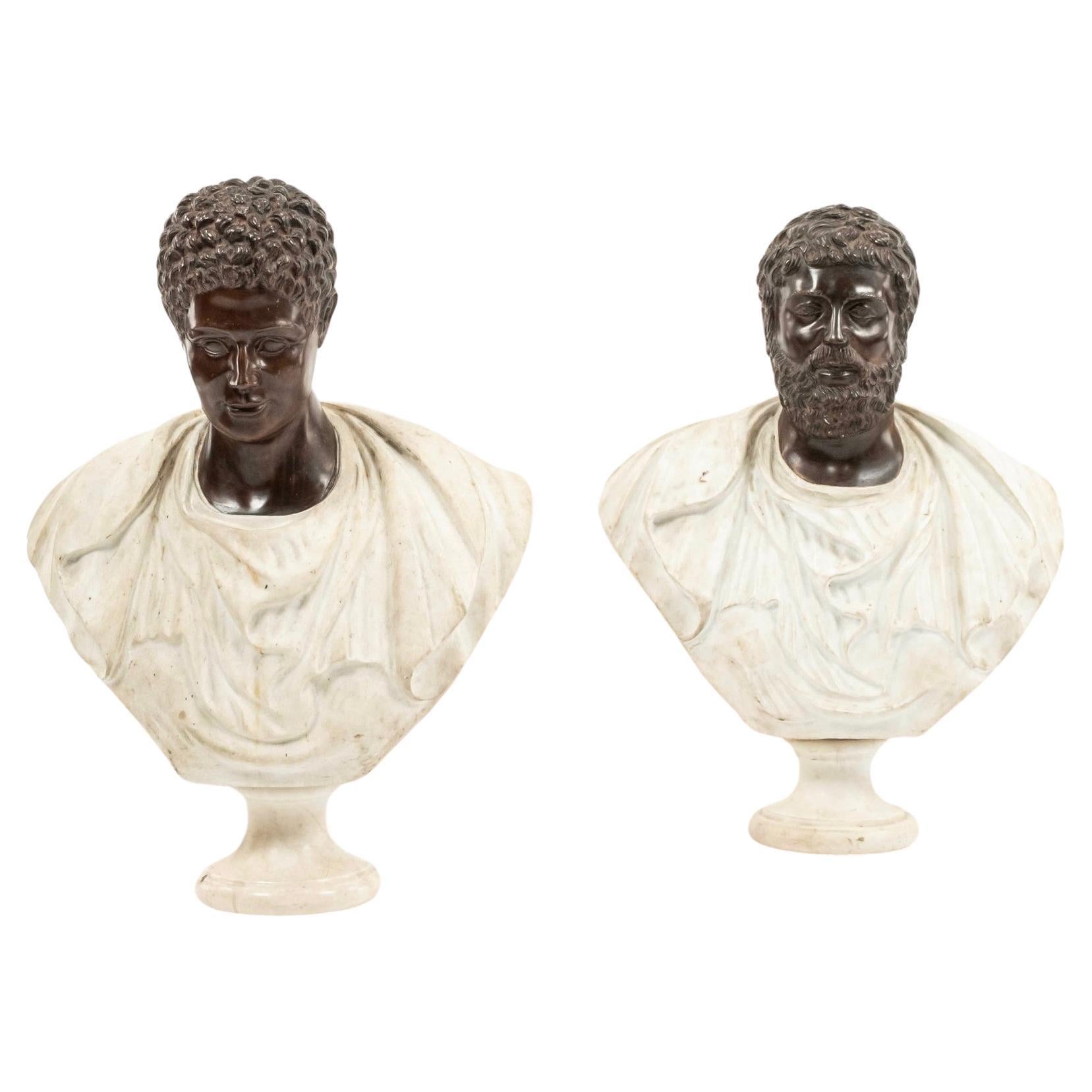 20e siècle Lucius Verus et Marcus Aurelius Bronze marbré  Bustes romains en vente