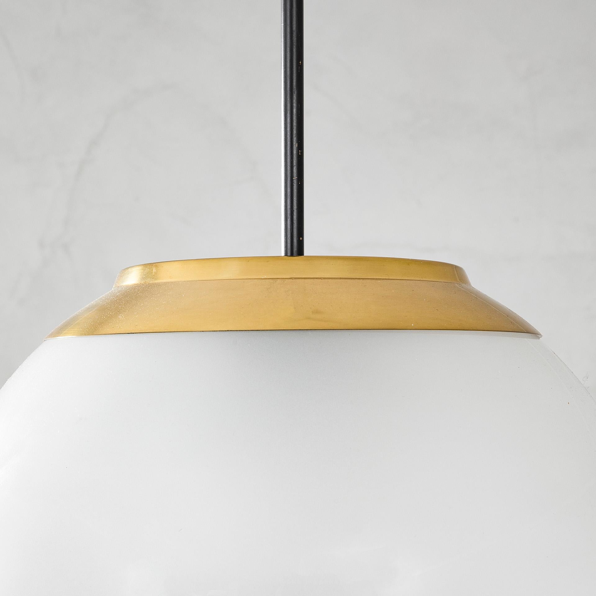 Mid-20th Century 20th Century, Luigi Caccia Dominioni for Azucena Pair of Pendant Lamp mod. LS 2 in vendita