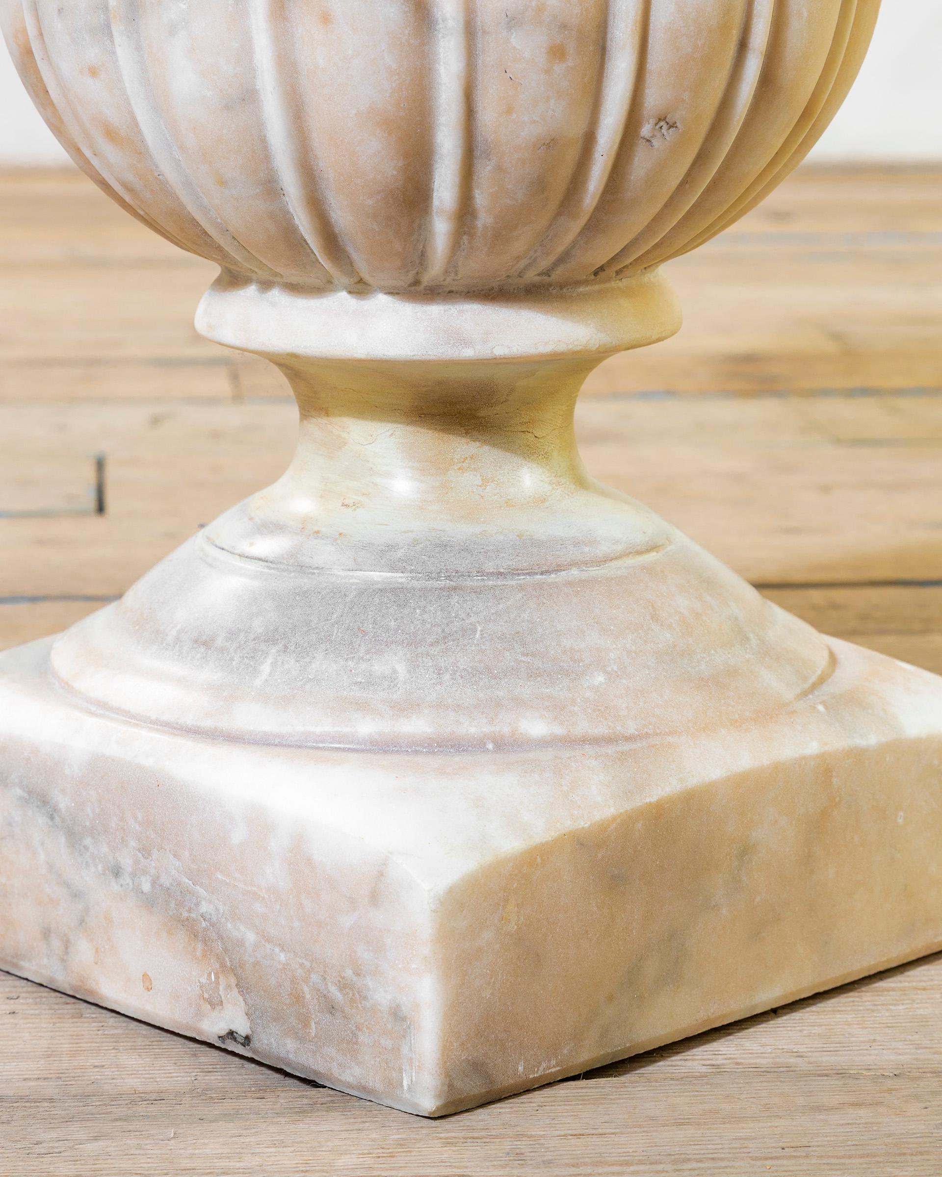 Mid-20th Century 20e siècle, Luigi Caccia Dominioni Table basse en marbre en vente