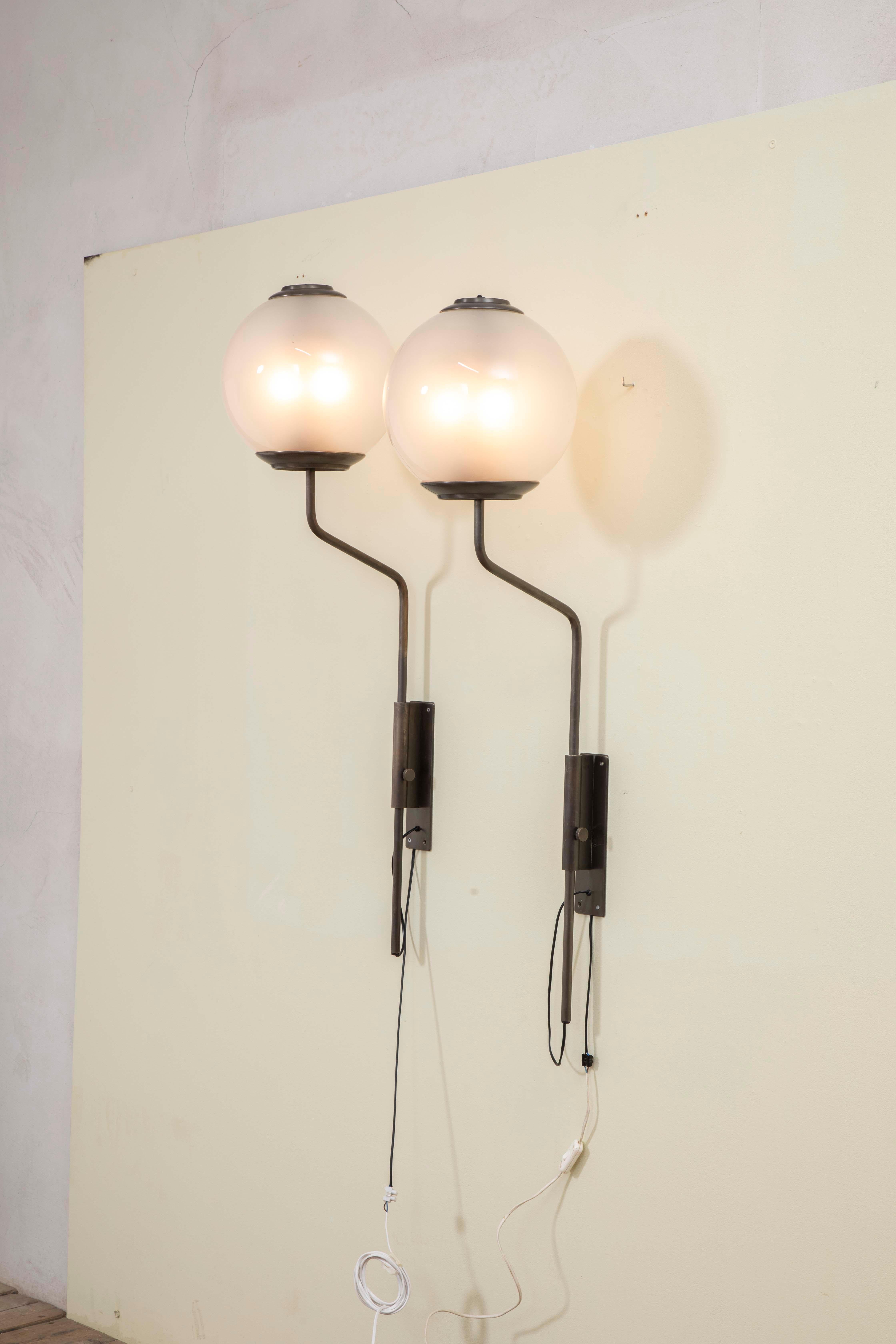 20e siècle, Luigi Caccia Dominioni Paire d'appliques murales mod. LP11 en vente 5