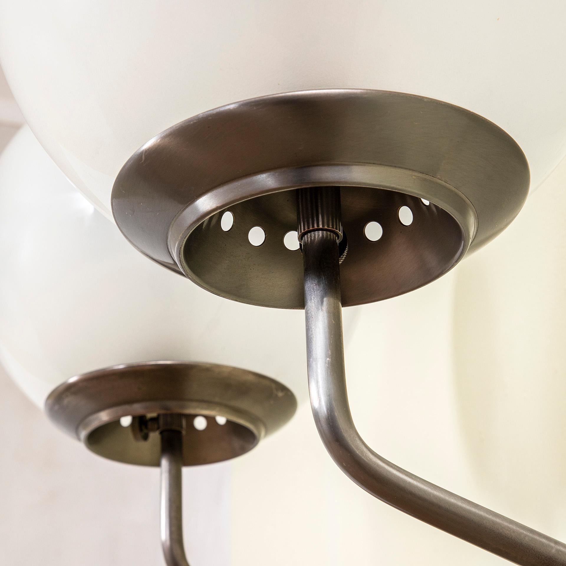 20th Century, Luigi Caccia Dominioni Pair of Wall Sconces mod. LP11 (Metall) im Angebot