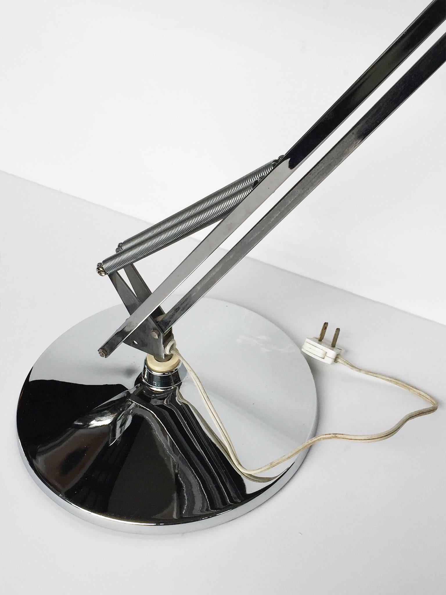 20th Century Luxo Articulated Chrome Desk Lamp In Good Condition In New York, NY