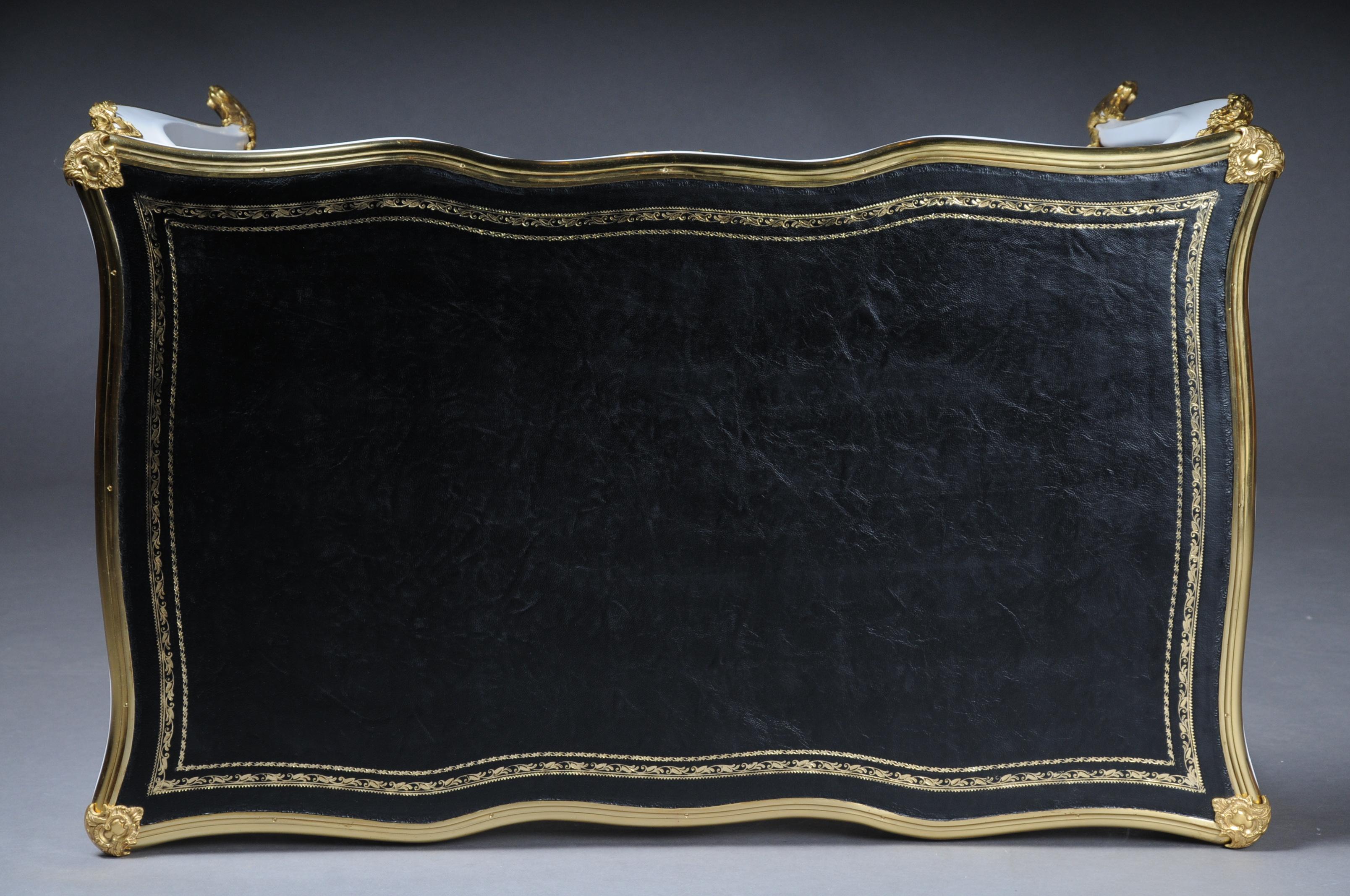 Bureau plat/bureau d'écriture blanc luxueux du 20ème siècle de style Louis XV en vente 12